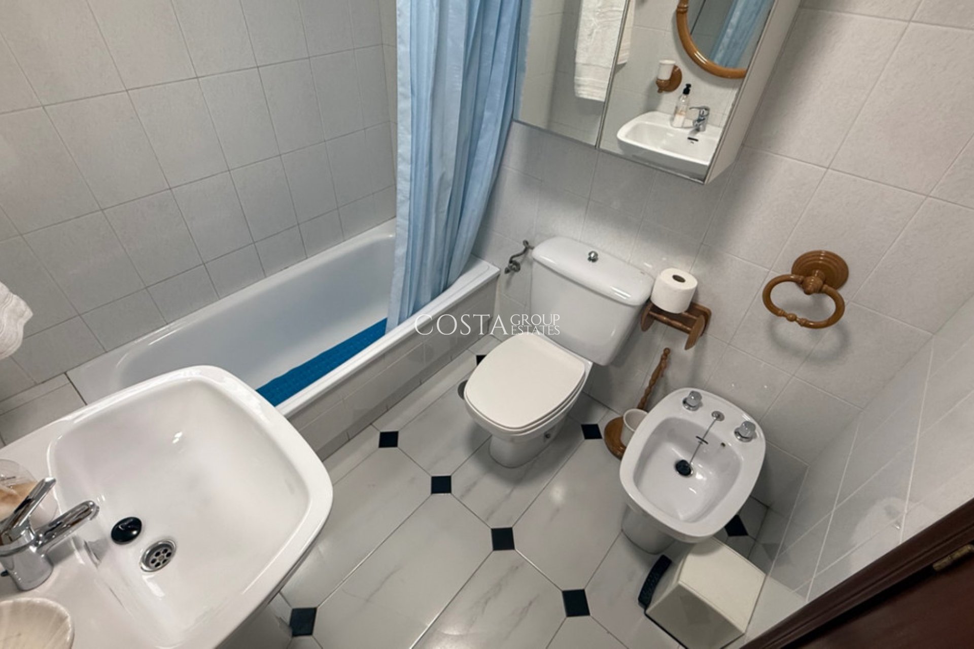 Herverkoop - Apartments -
Torrevieja - Torrevieja Centro