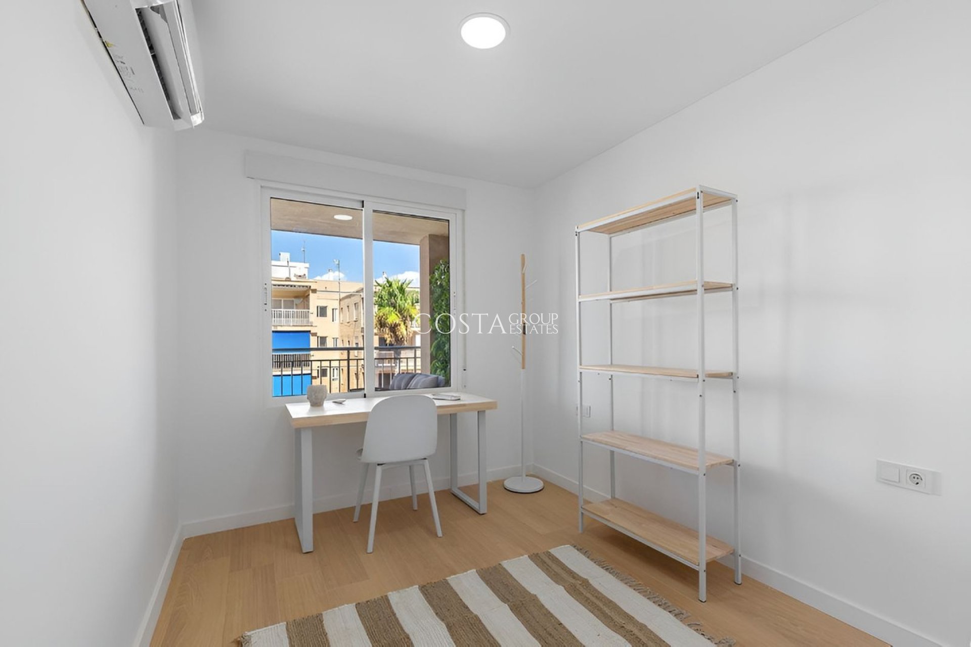 Herverkoop - Apartments -
Torrevieja - Torrevieja Centro
