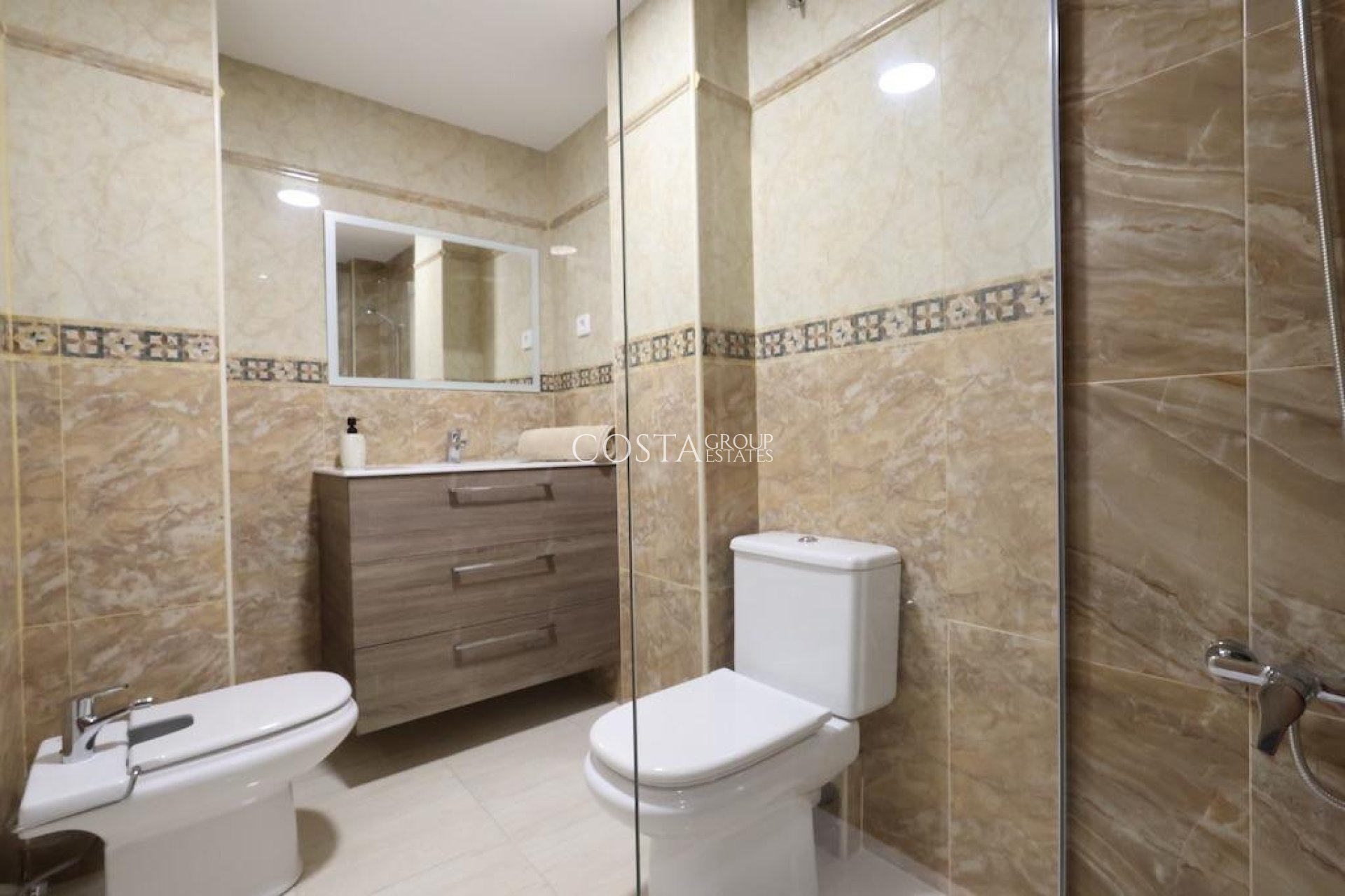 Herverkoop - Apartments -
Torrevieja - Torrevieja Centro