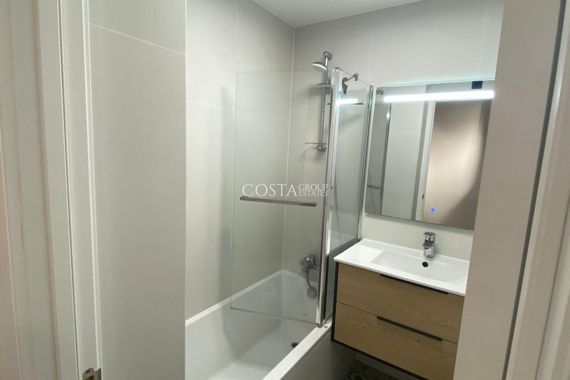 Herverkoop - Apartments -
Torrevieja - Torrevieja Centro