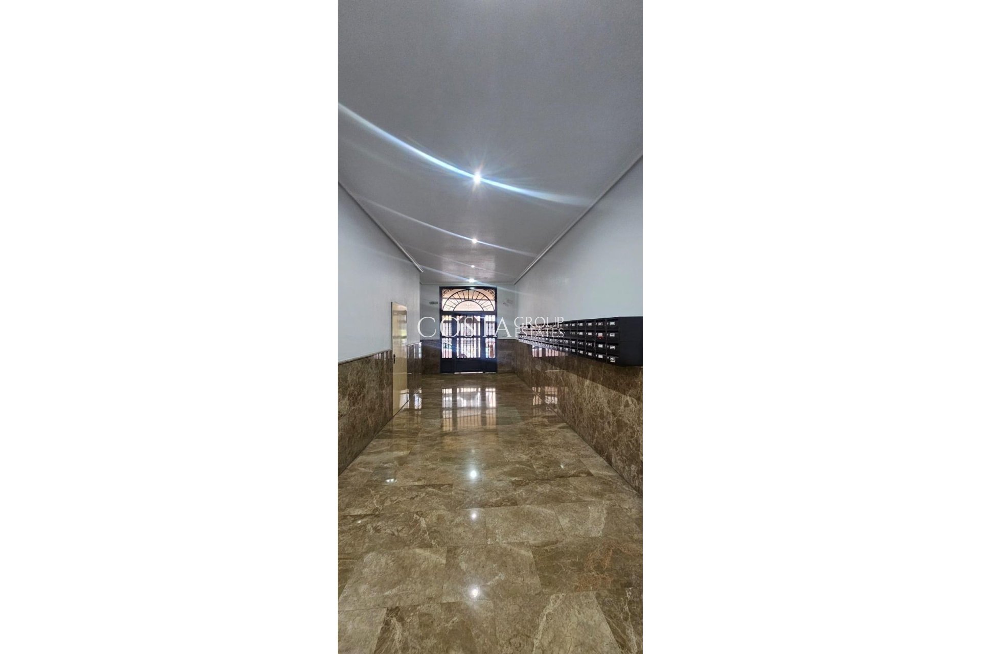 Herverkoop - Apartments -
Torrevieja - Torrevieja Centro
