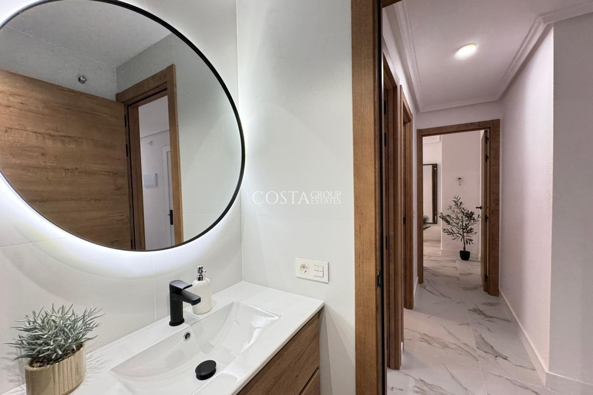 Herverkoop - Apartments -
Torrevieja - Torrevieja Centro