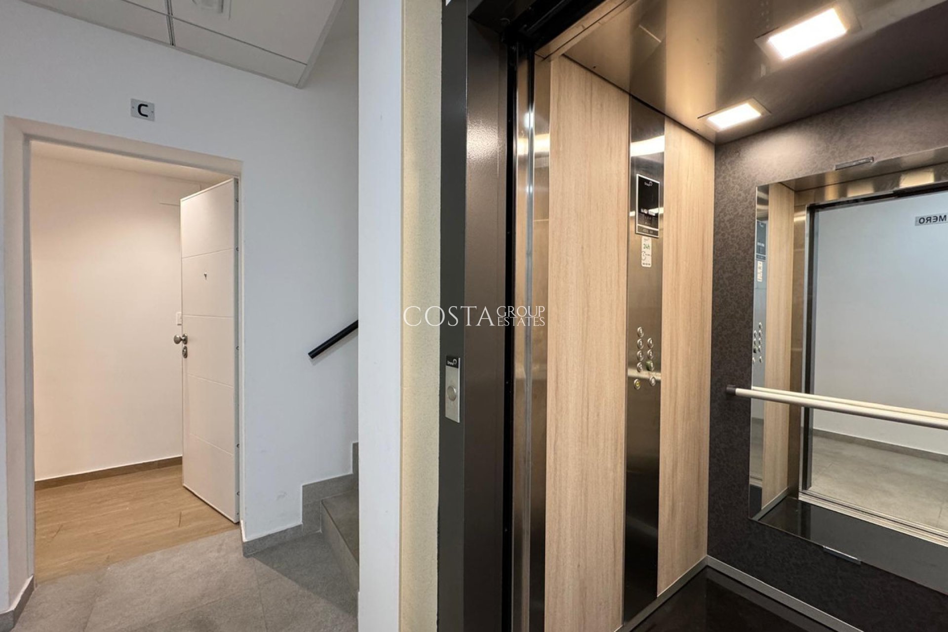 Herverkoop - Apartments -
Torrevieja - Torrevieja Centro