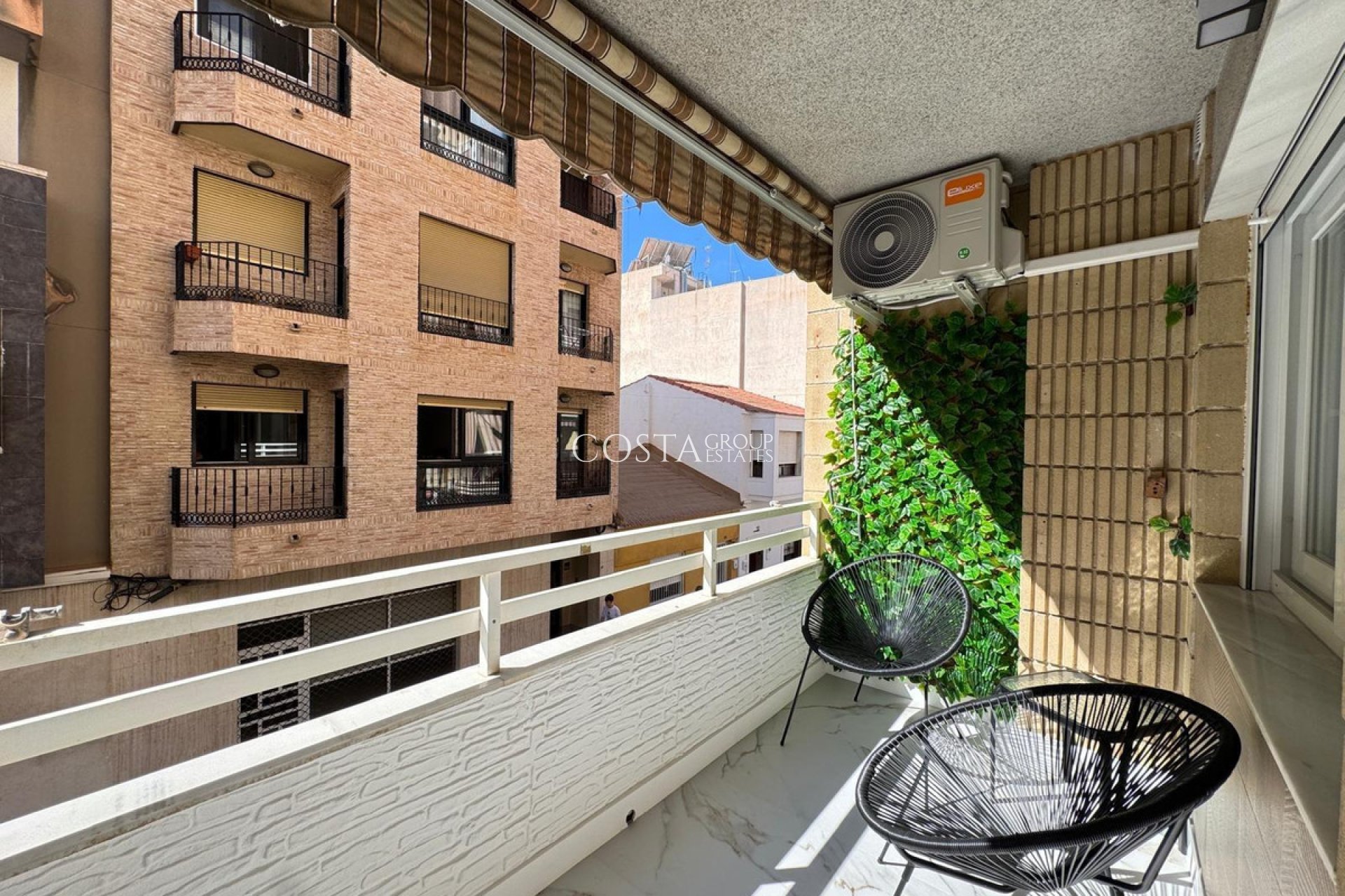 Herverkoop - Apartments -
Torrevieja - Torrevieja Centro