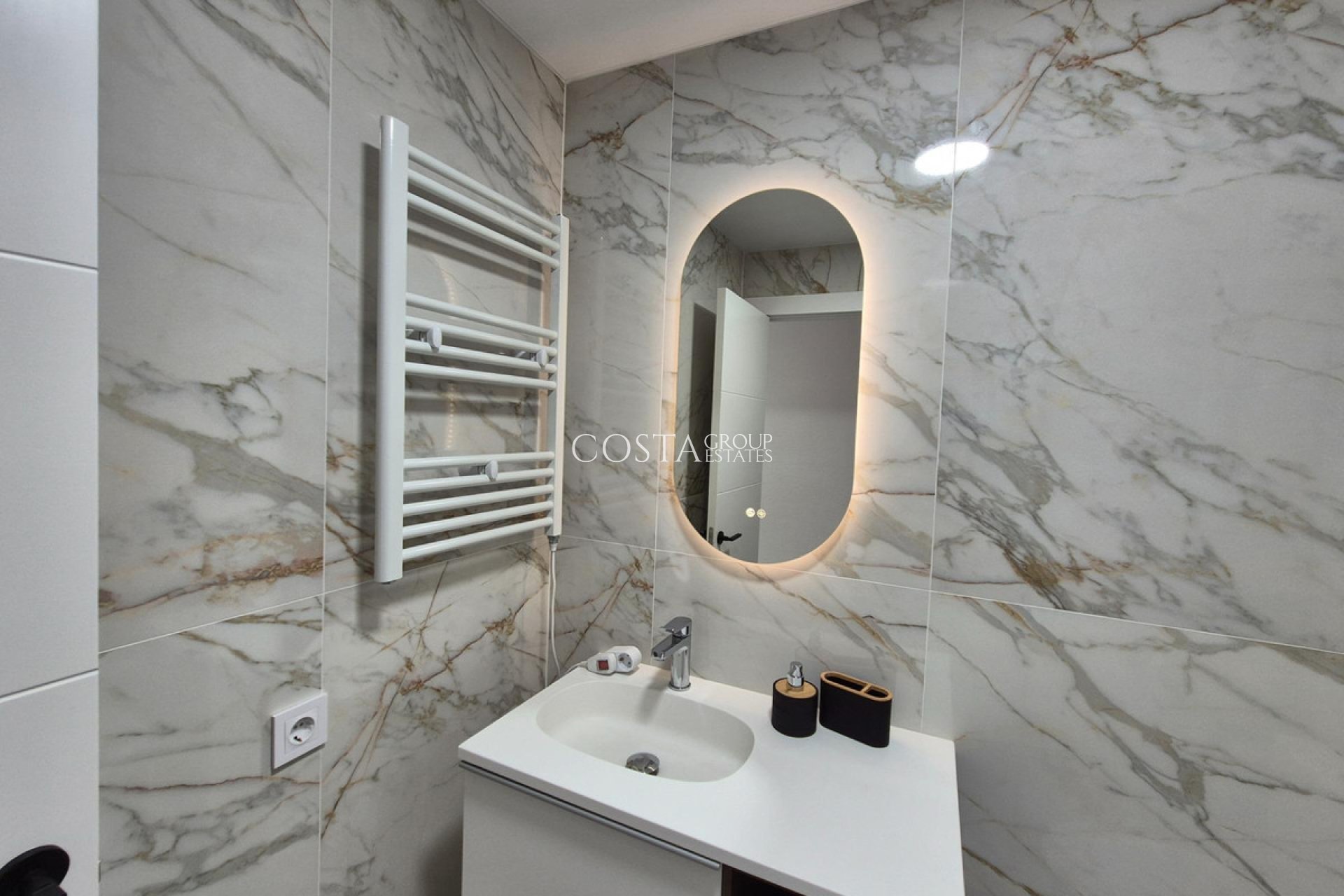 Herverkoop - Apartments -
Torrevieja - Torrevieja Centro