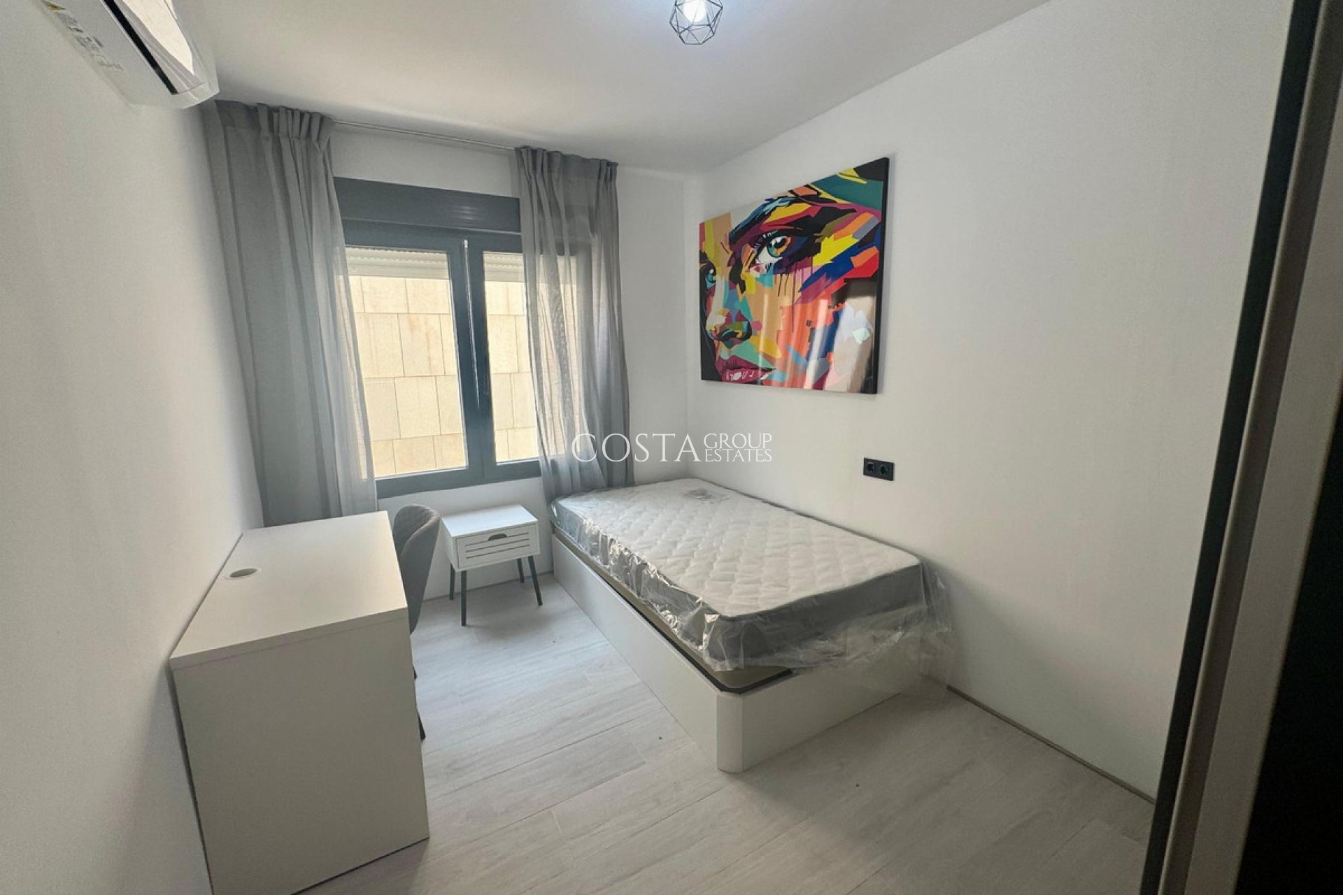 Herverkoop - Apartments -
Torrevieja - Torrevieja Centro