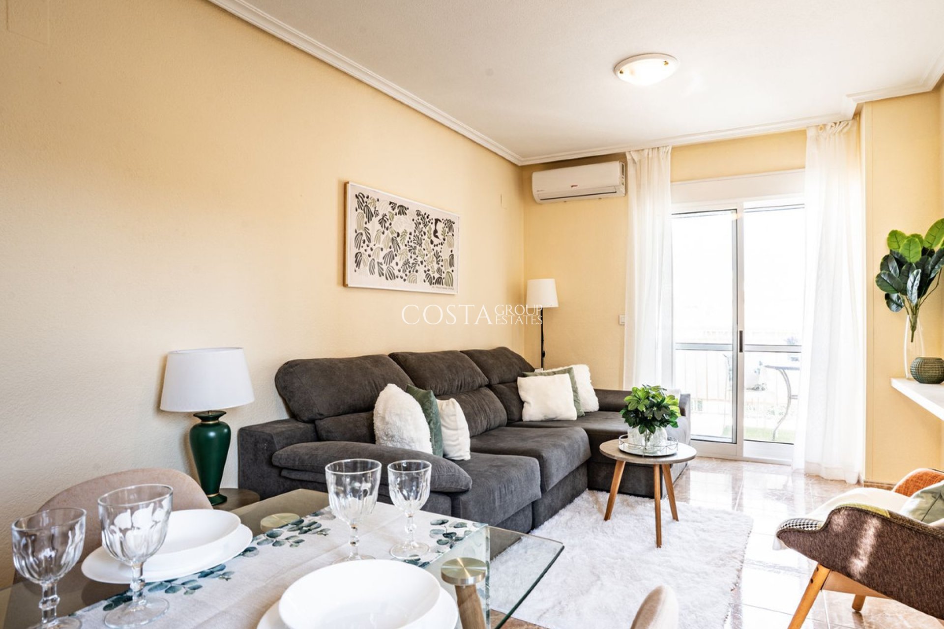 Herverkoop - Apartments -
Torrevieja - Torrevieja Centro