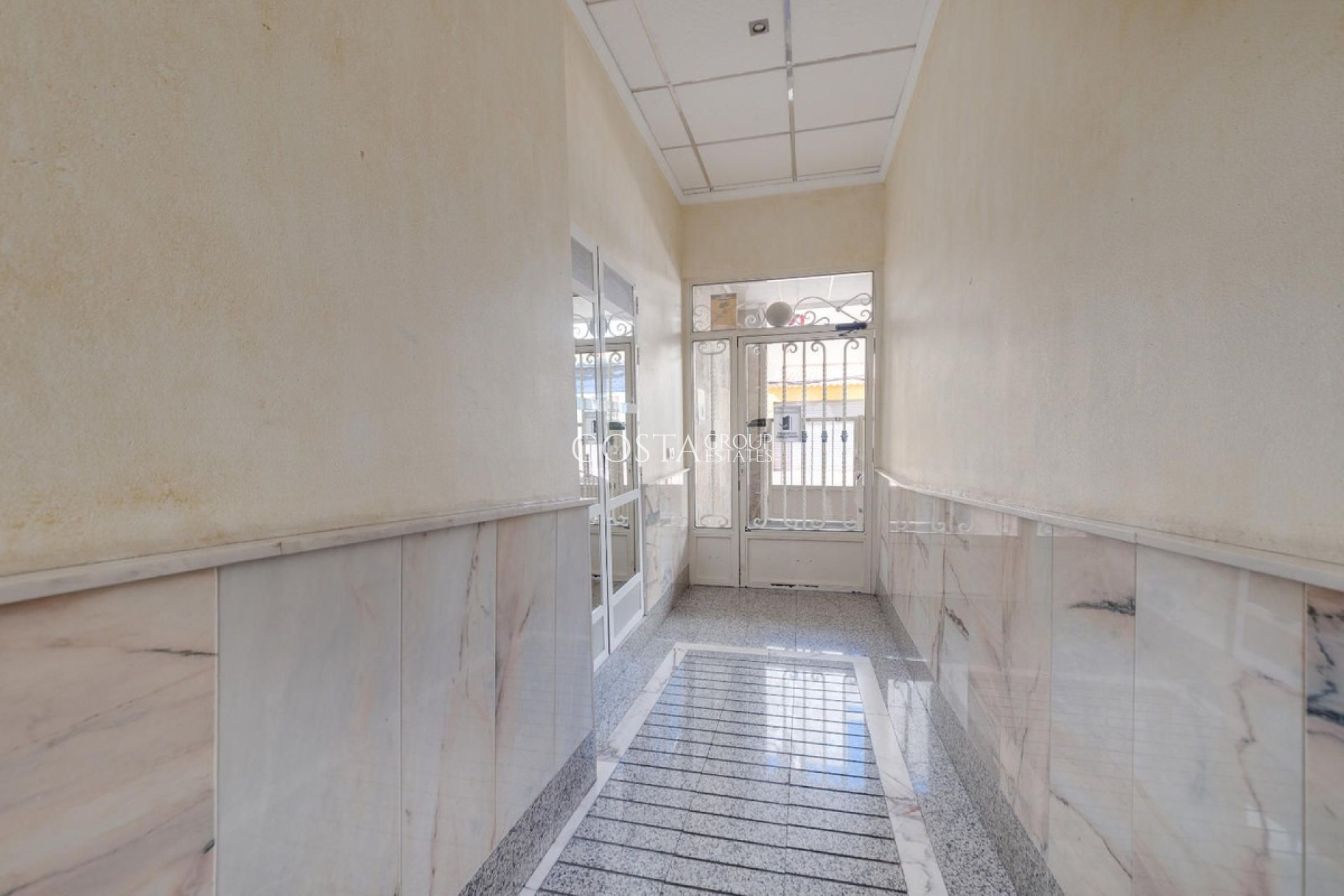 Herverkoop - Apartments -
Torrevieja - Torrevieja Centro