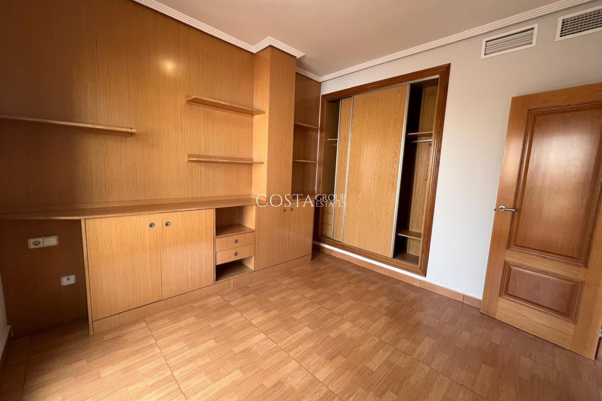 Herverkoop - Apartments -
Torrevieja - Torrevieja Centro