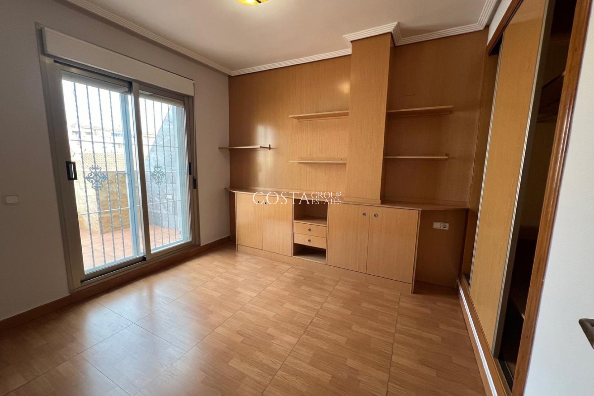 Herverkoop - Apartments -
Torrevieja - Torrevieja Centro