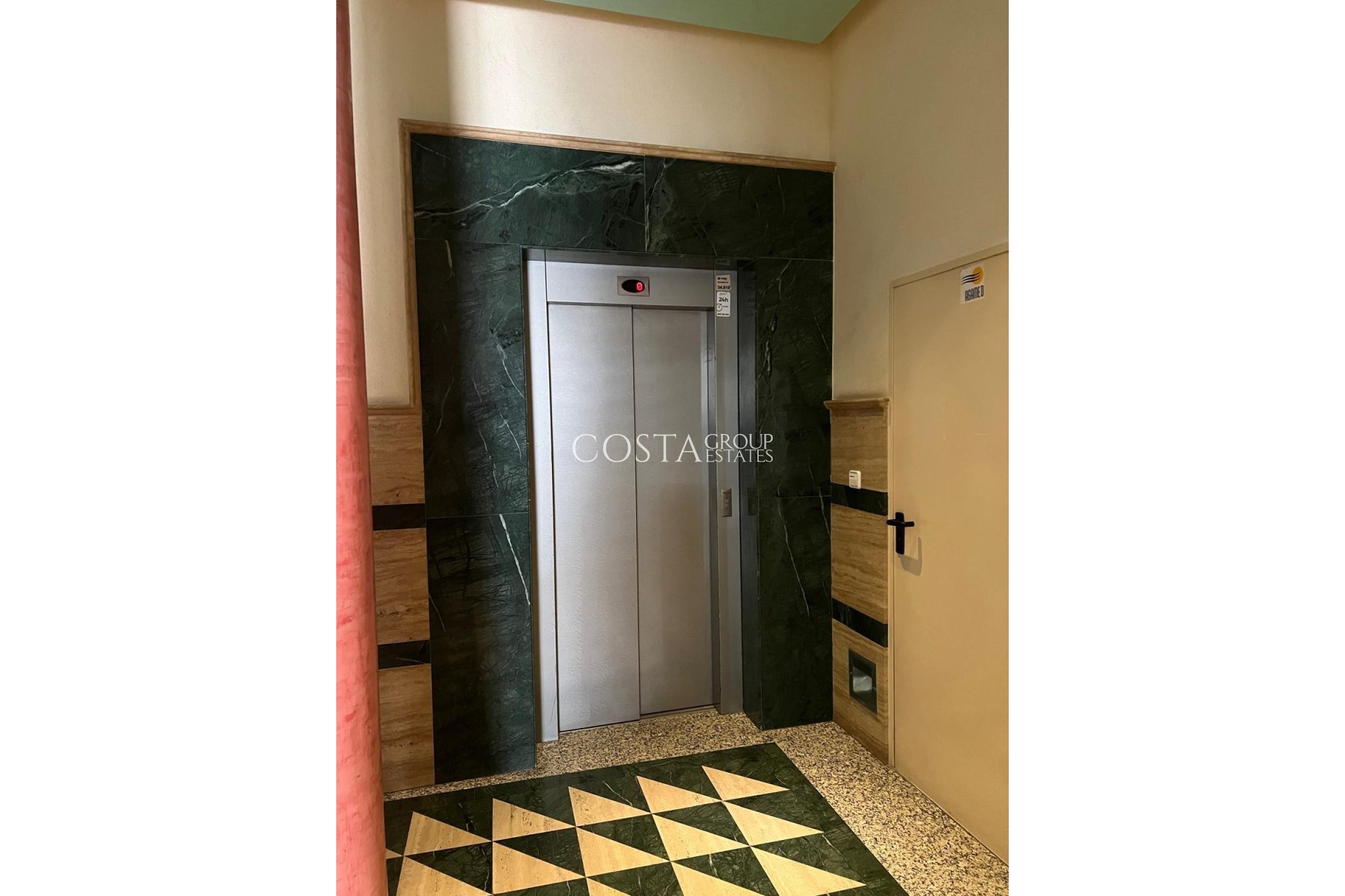 Herverkoop - Apartments -
Torrevieja - Torrevieja Centro