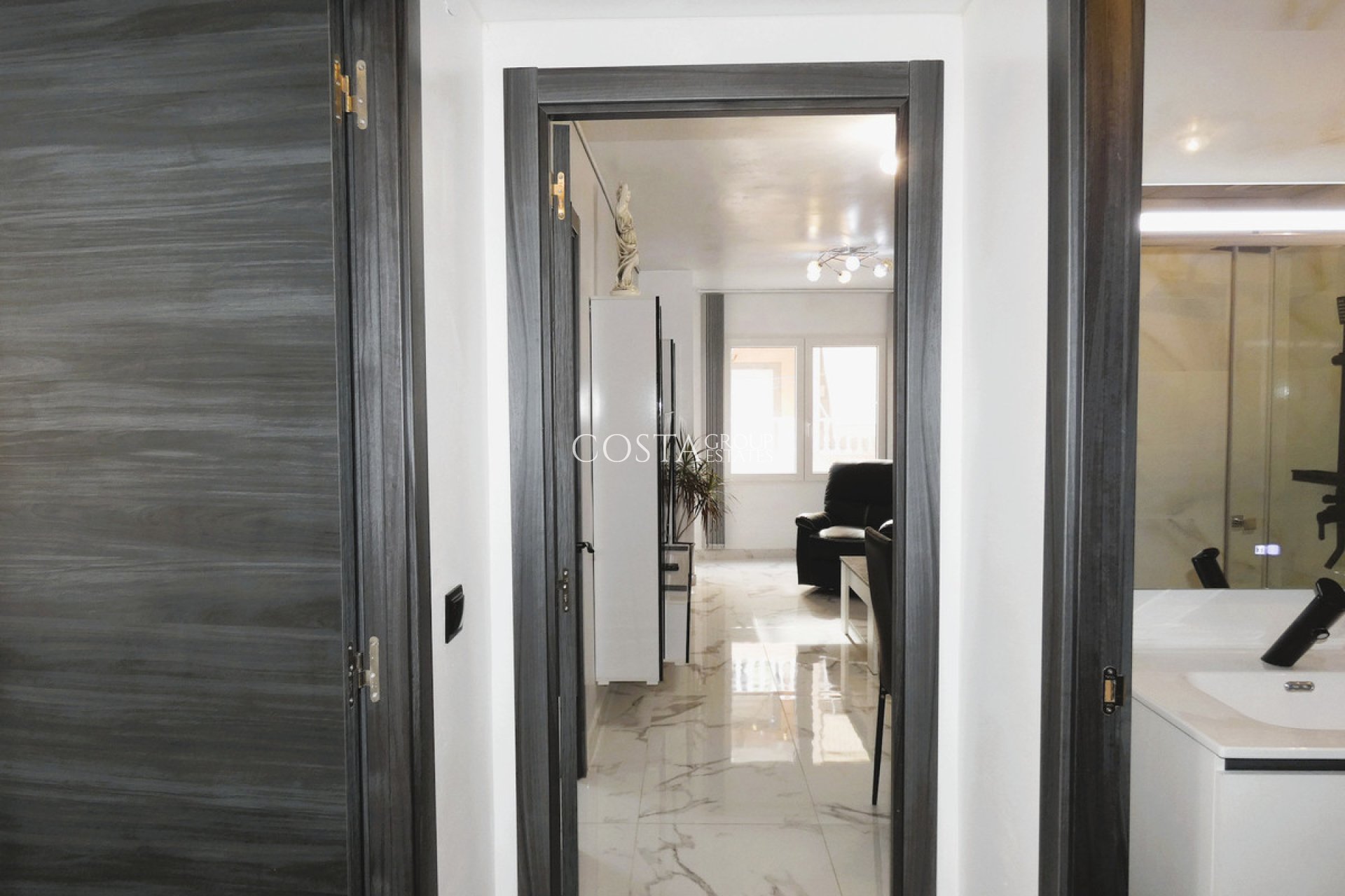 Herverkoop - Apartments -
Torrevieja - Torrevieja Centro