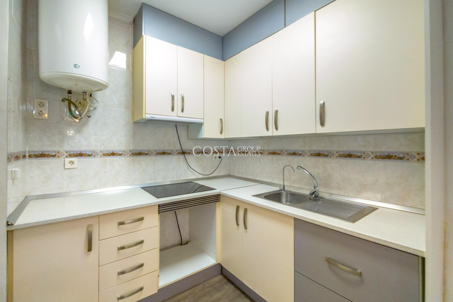 Herverkoop - Apartments -
Torrevieja - Torrevieja Centro