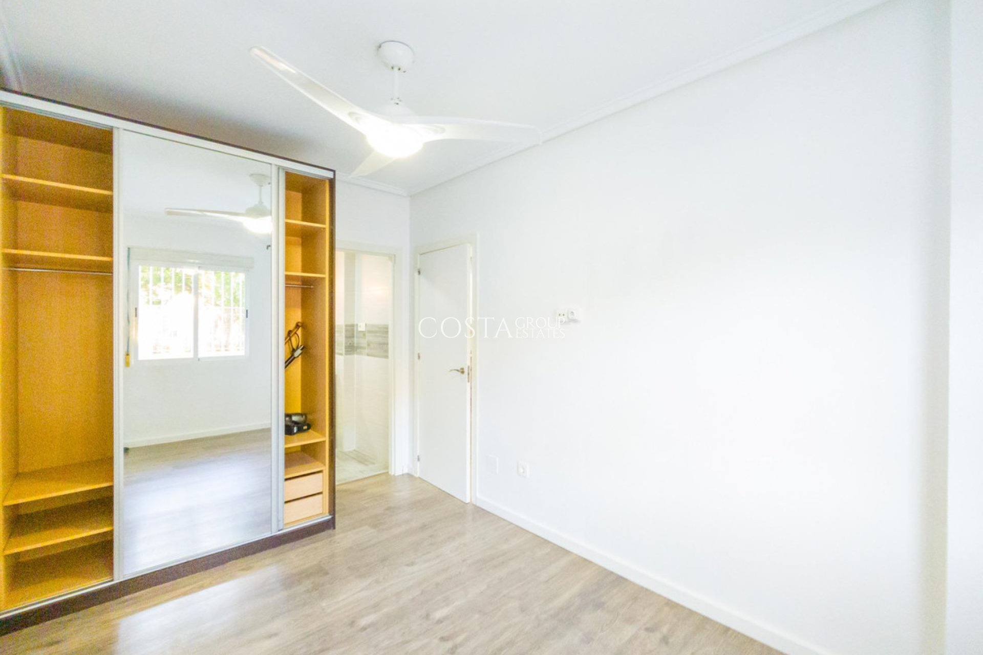 Herverkoop - Apartments -
Torrevieja - Torrevieja Centro