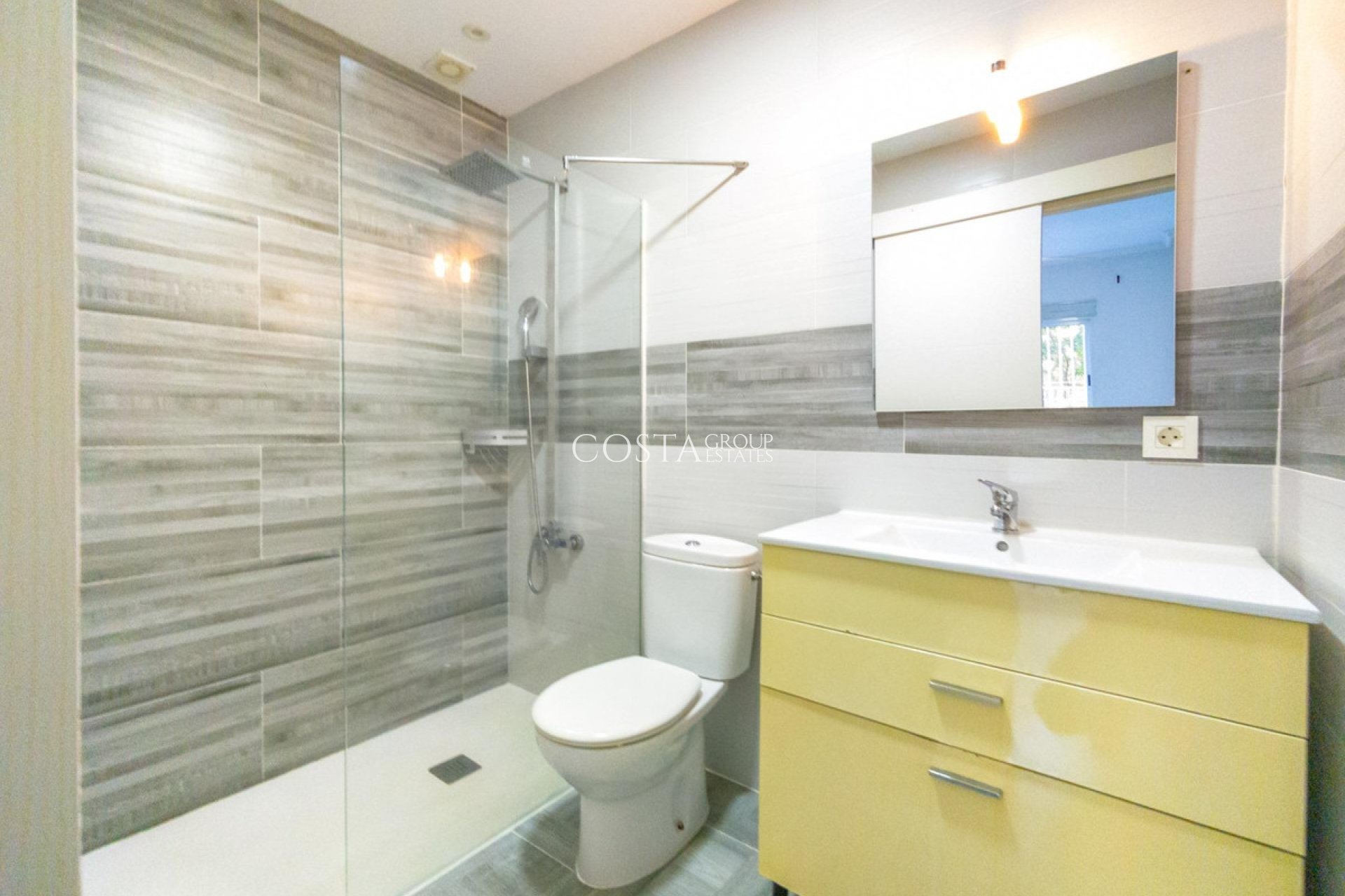 Herverkoop - Apartments -
Torrevieja - Torrevieja Centro