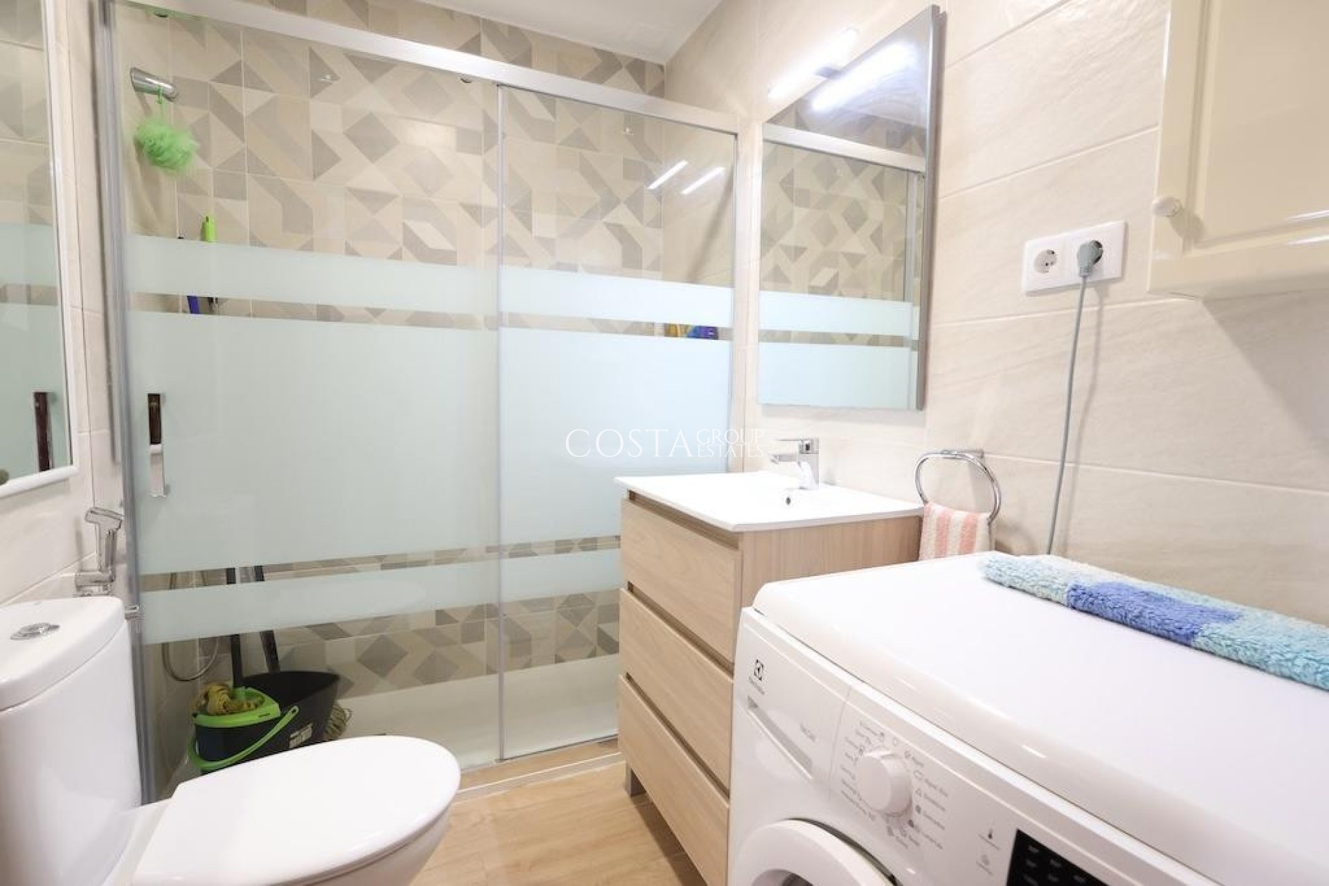 Herverkoop - Apartments -
Torrevieja