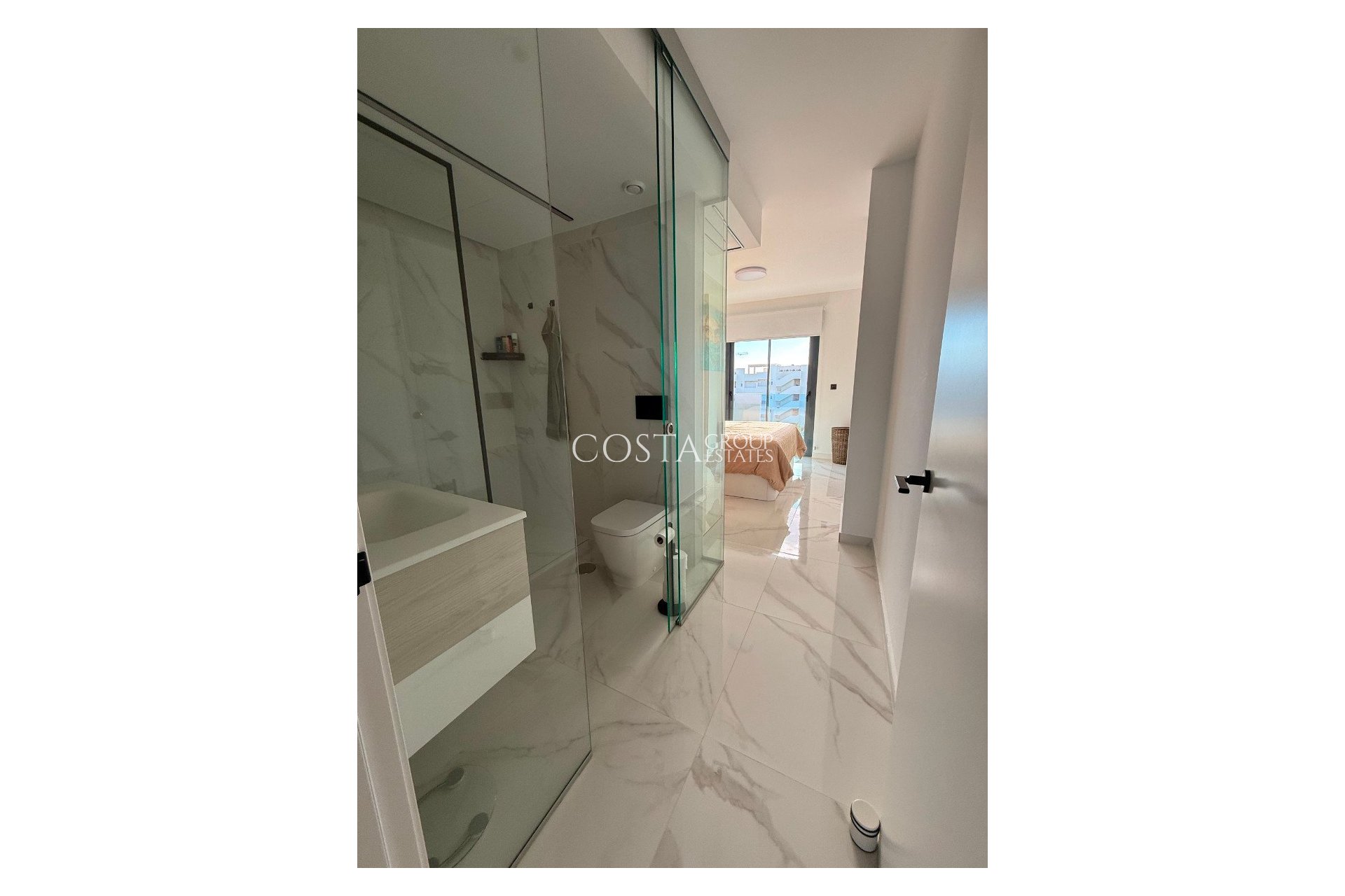 Herverkoop - Apartments -
Urbanización El Raso