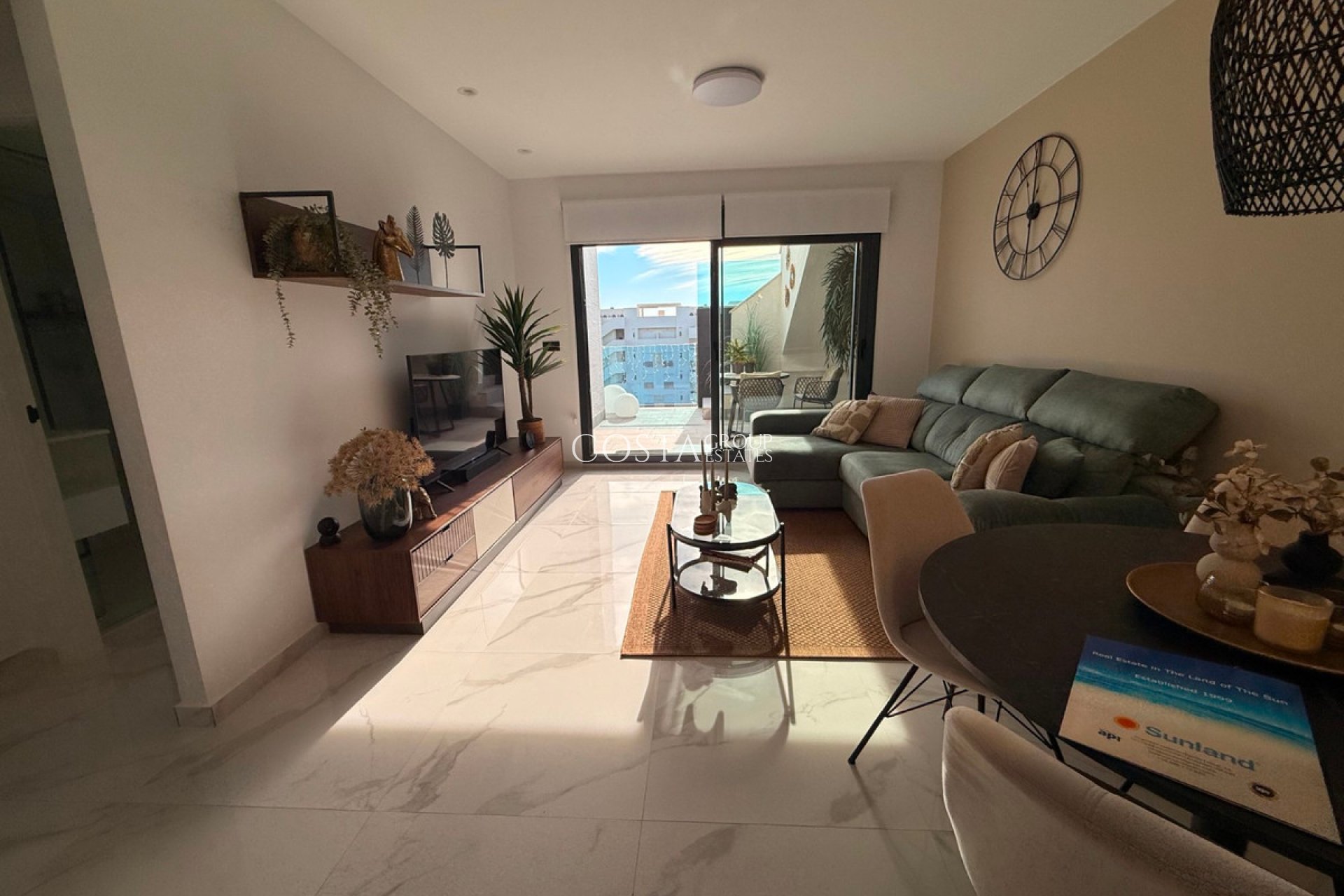 Herverkoop - Apartments -
Urbanización El Raso