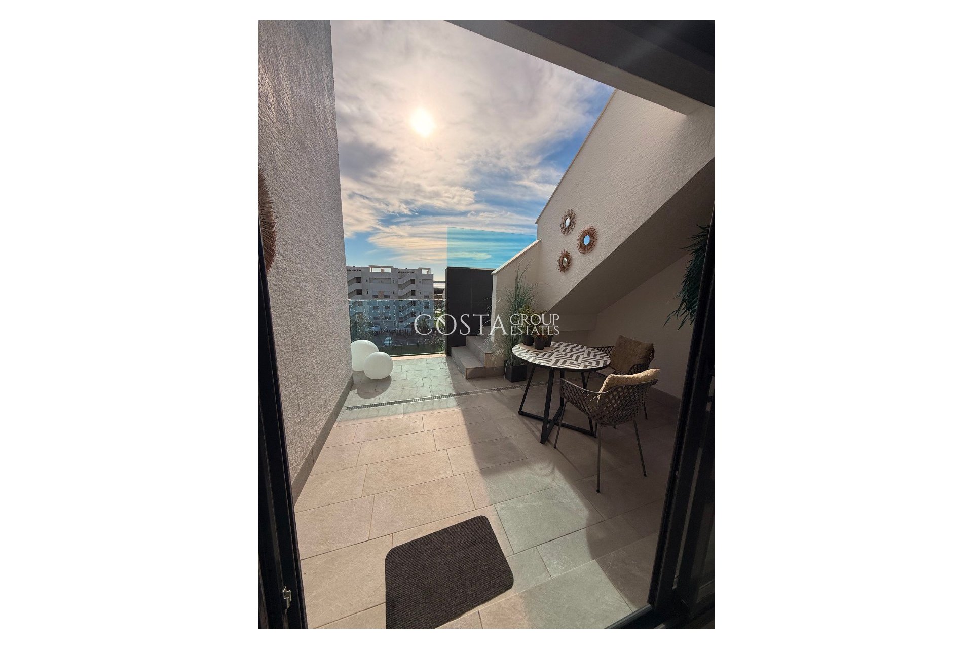 Herverkoop - Apartments -
Urbanización El Raso