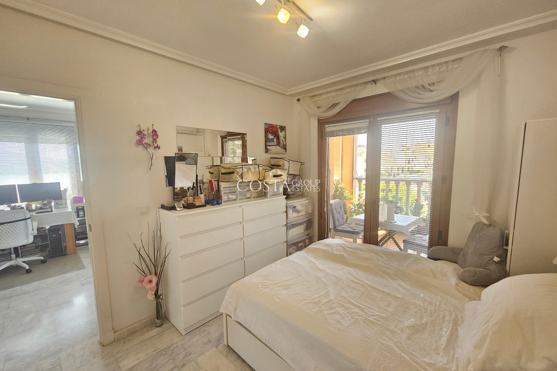 Herverkoop - Apartments -
Villamartín