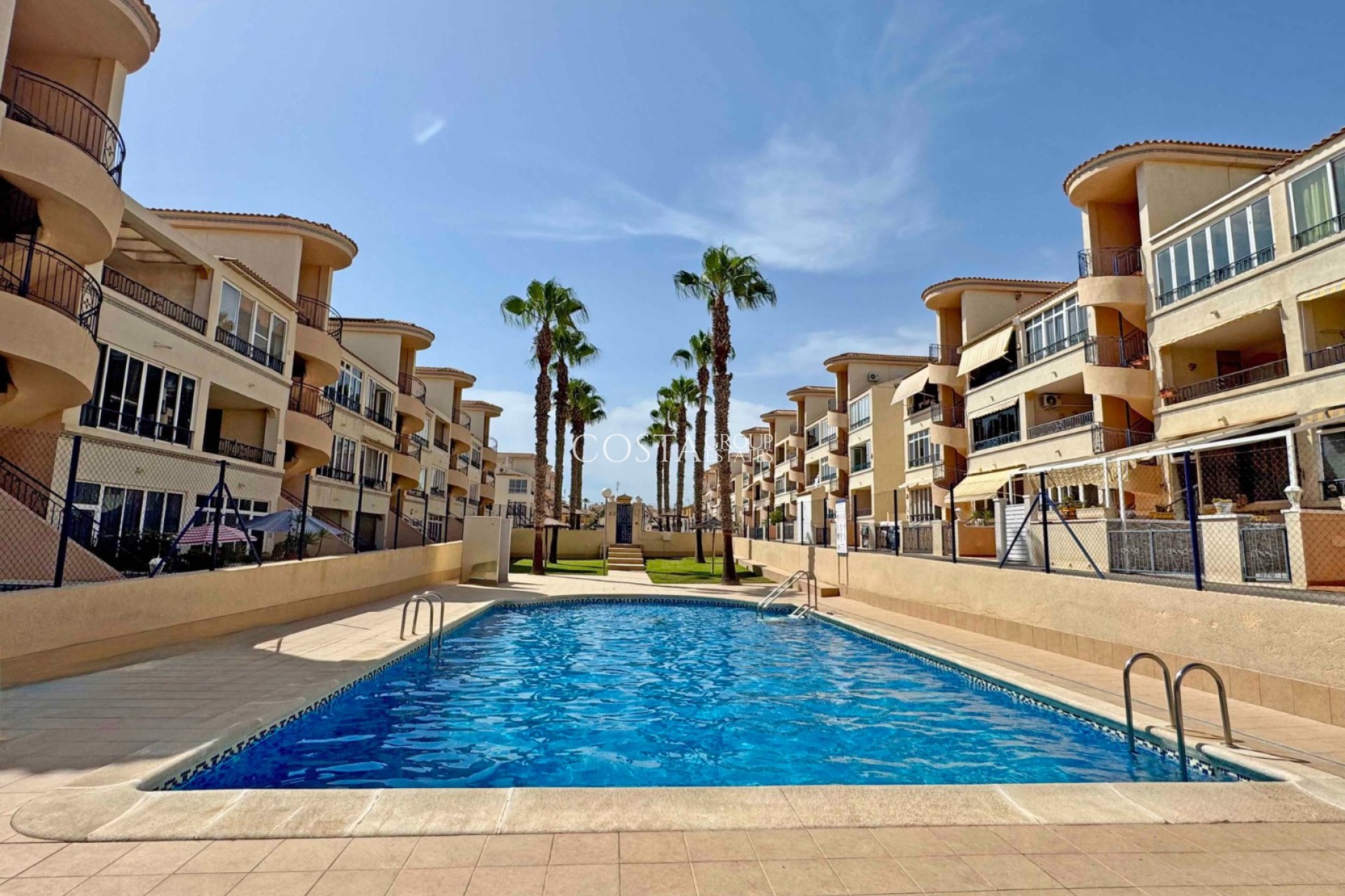 Herverkoop - Appartement -
Orihuela Costa - Los Altos