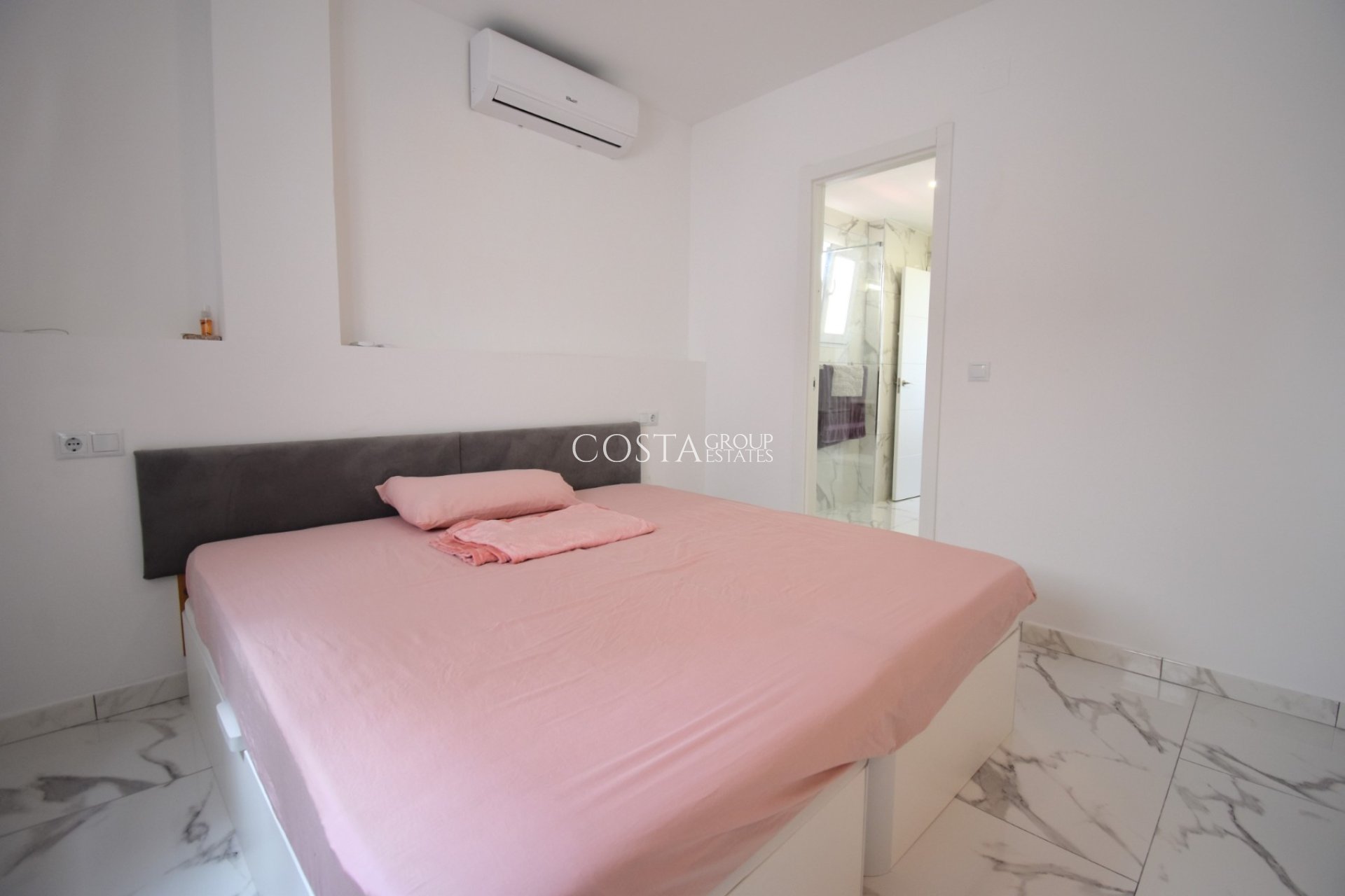 Herverkoop - Appartement -
Orihuela Costa - Villamartín