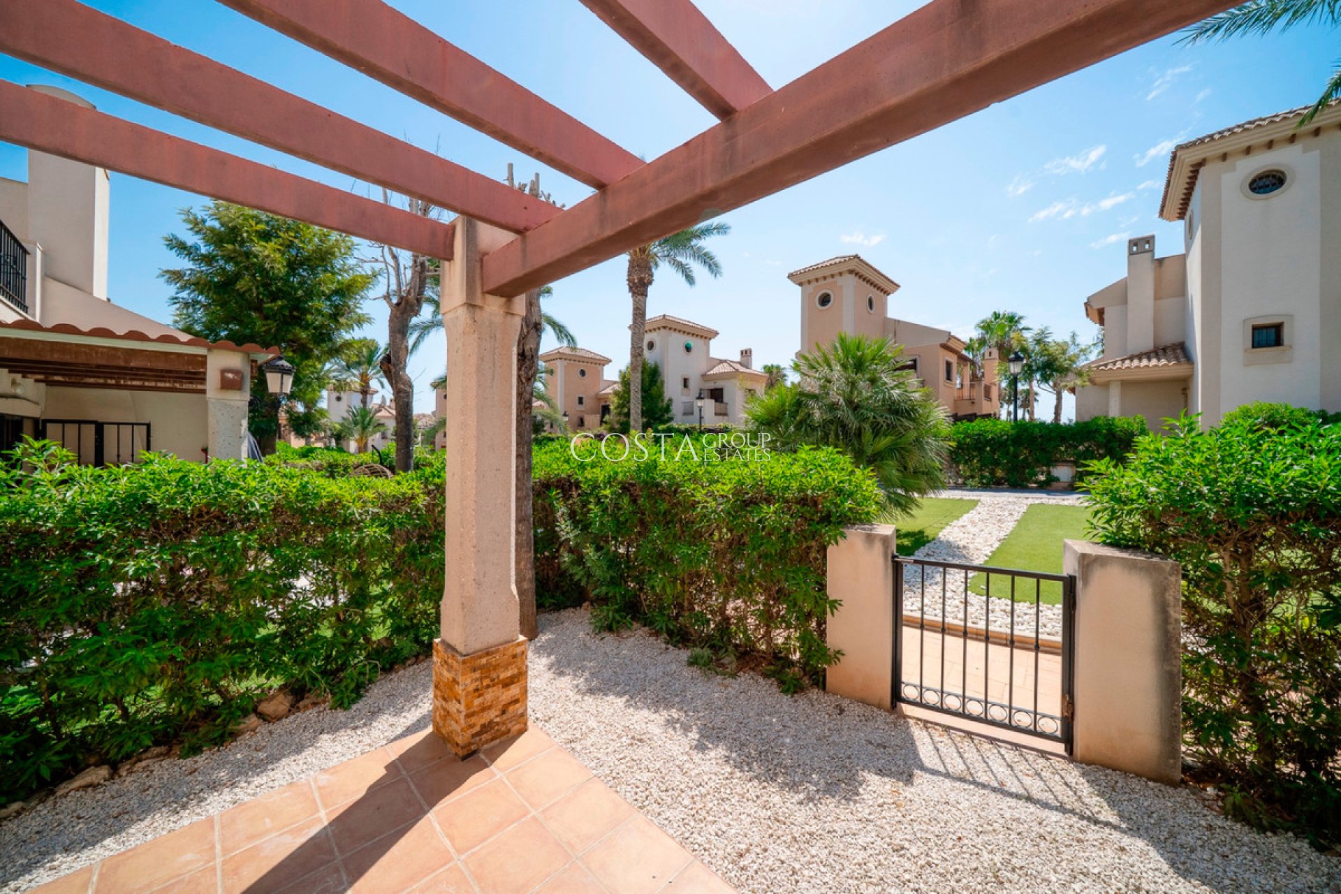 Herverkoop - Huis -
Algorfa