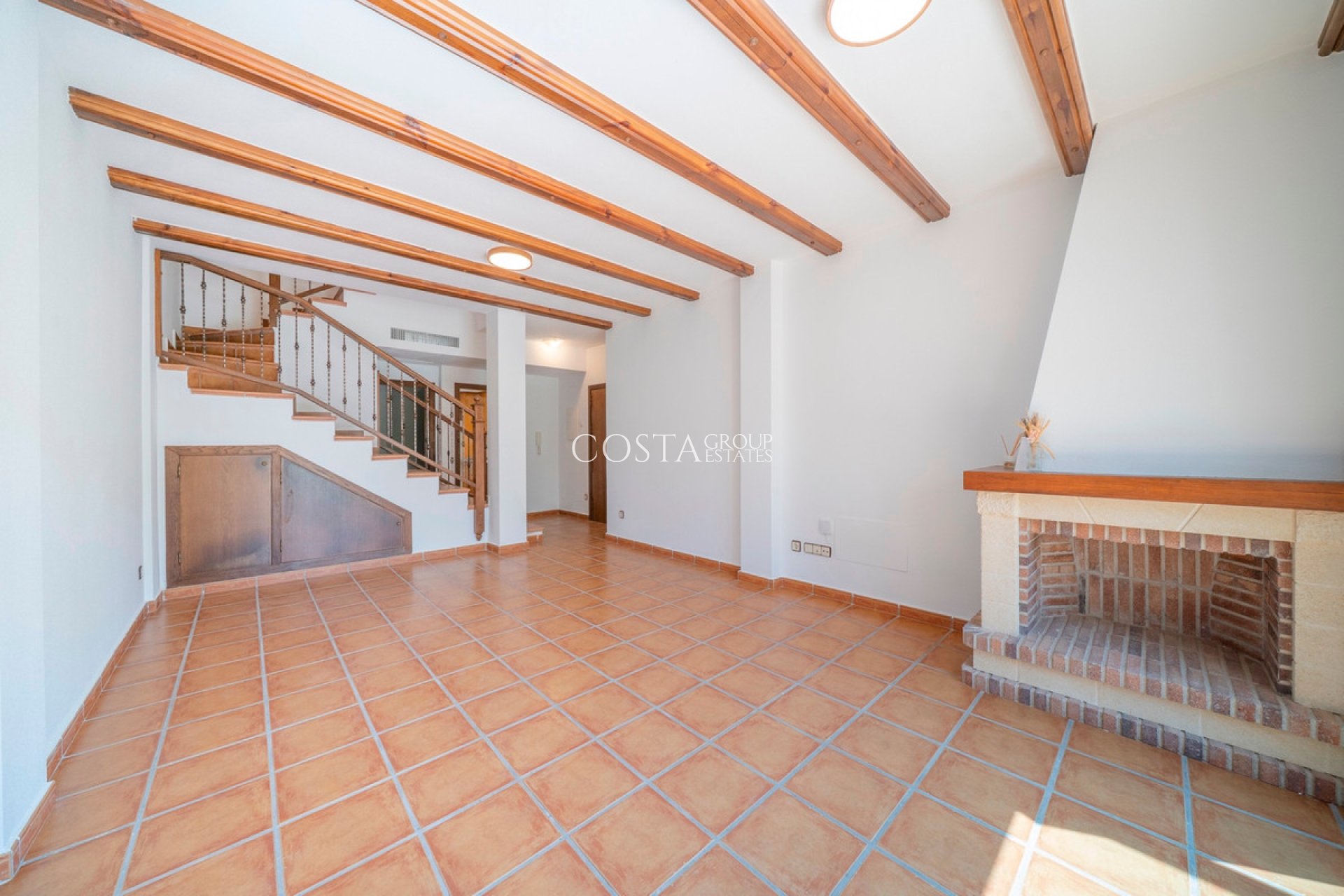 Herverkoop - Huis -
Algorfa