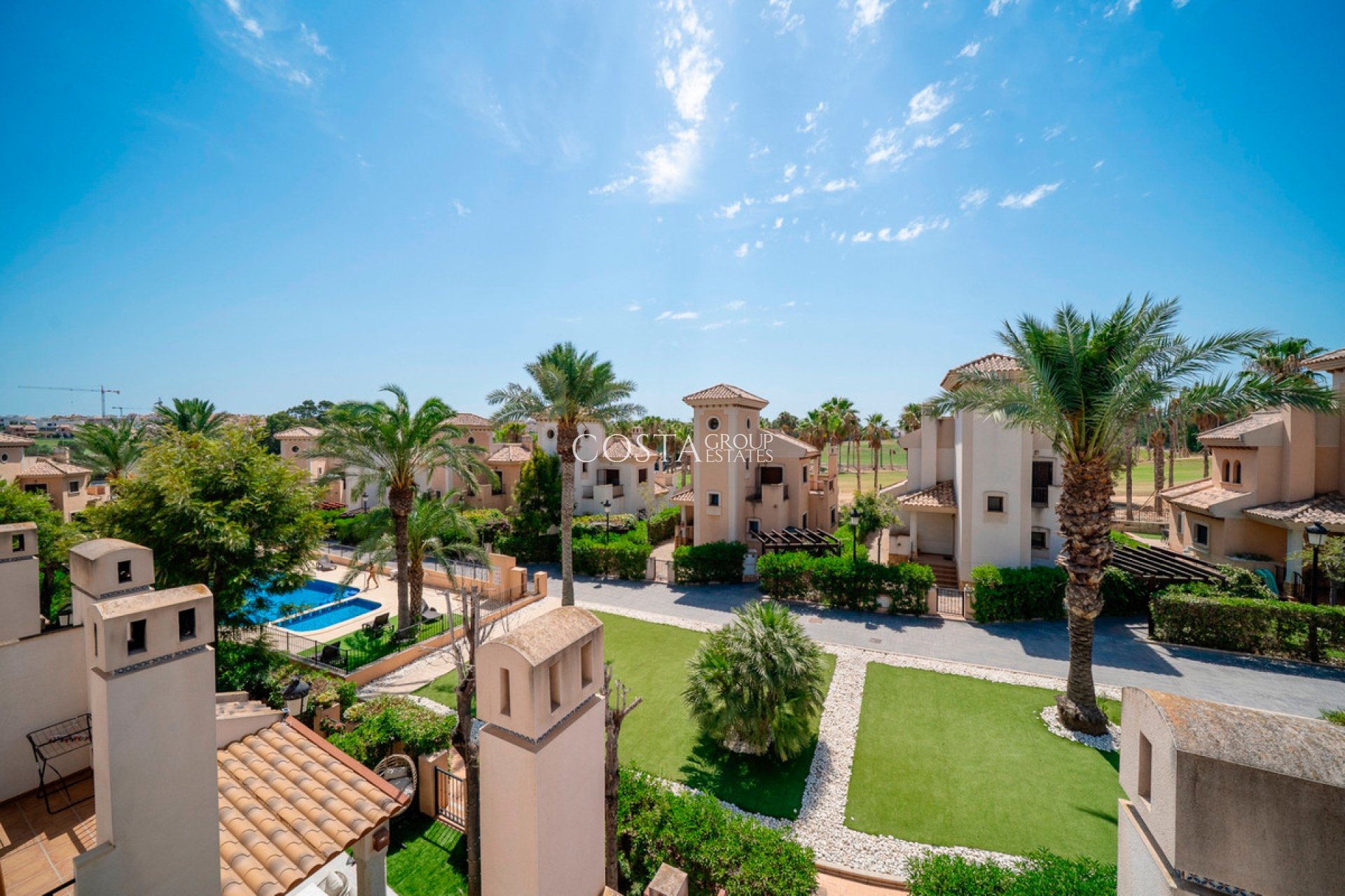 Herverkoop - Huis -
Algorfa