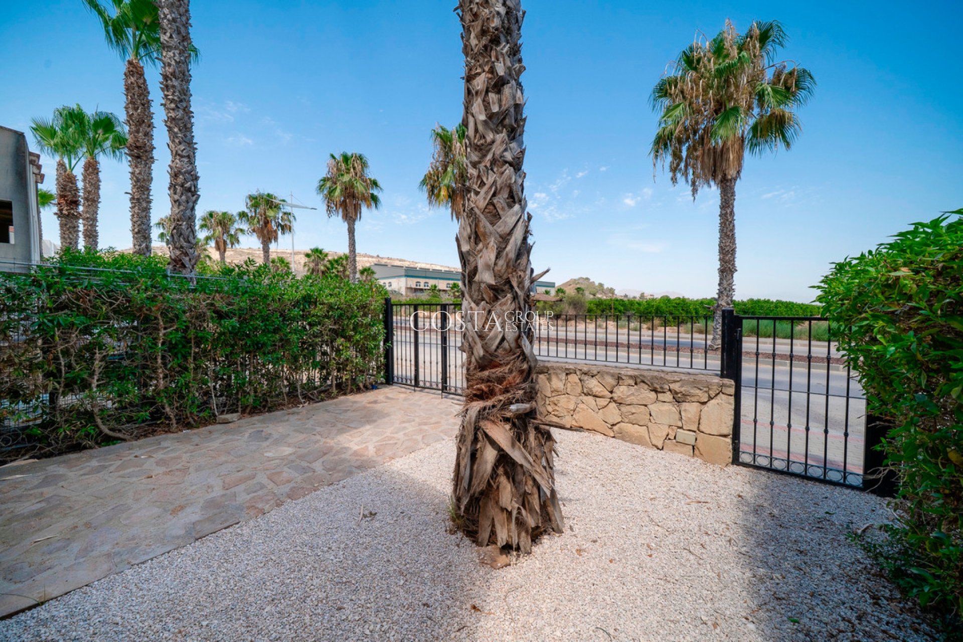 Herverkoop - Huis -
Algorfa