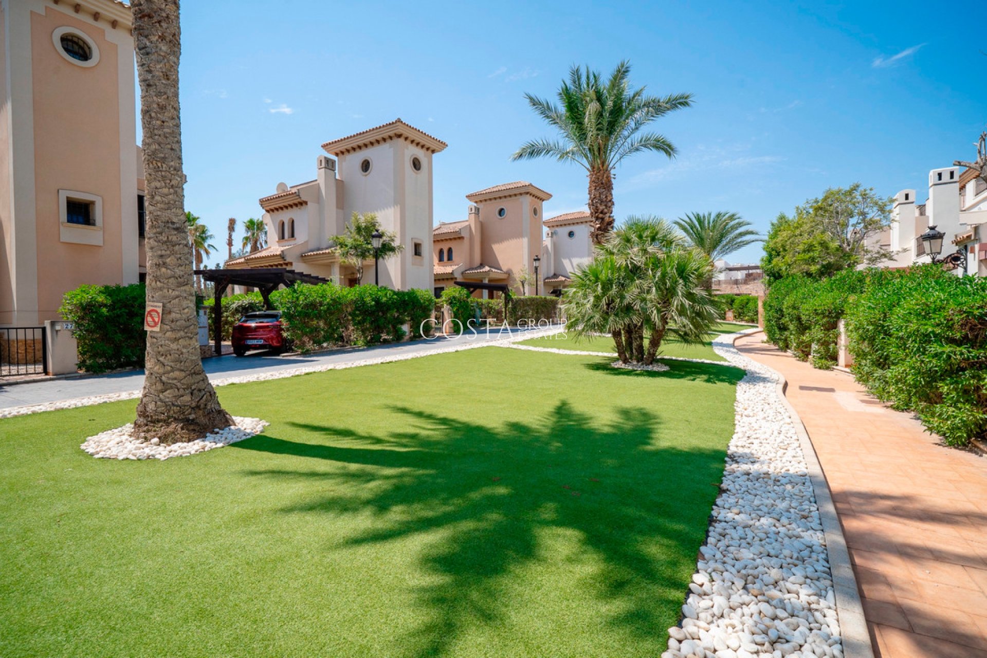 Herverkoop - Huis -
Algorfa