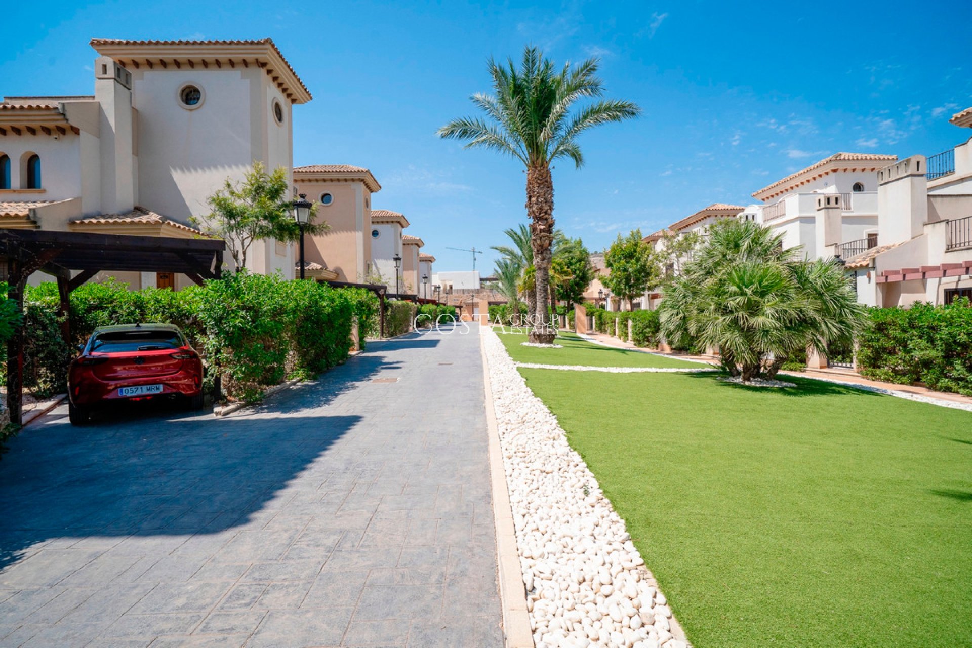 Herverkoop - Huis -
Algorfa