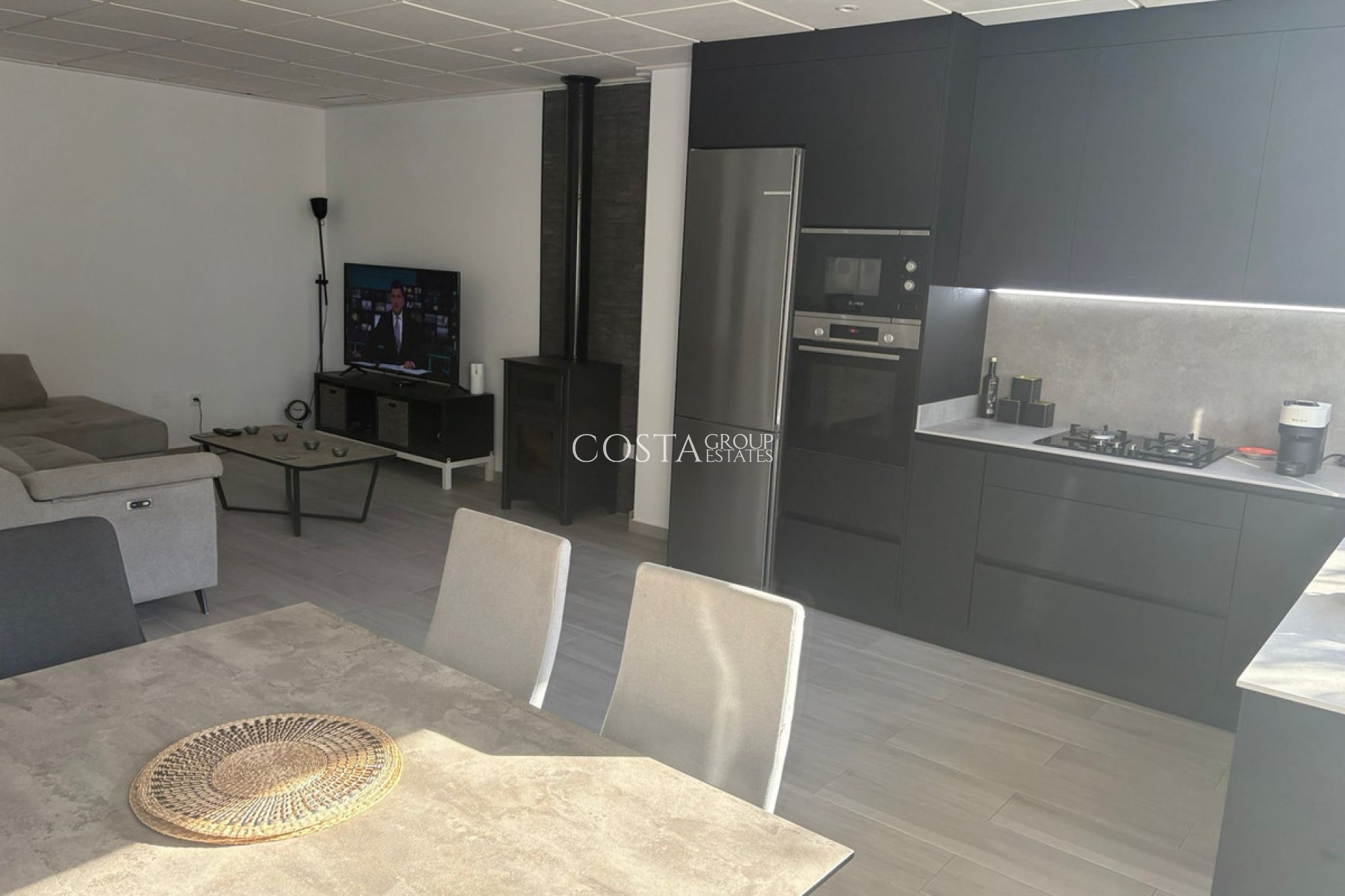 Herverkoop - Huis -
Algorfa