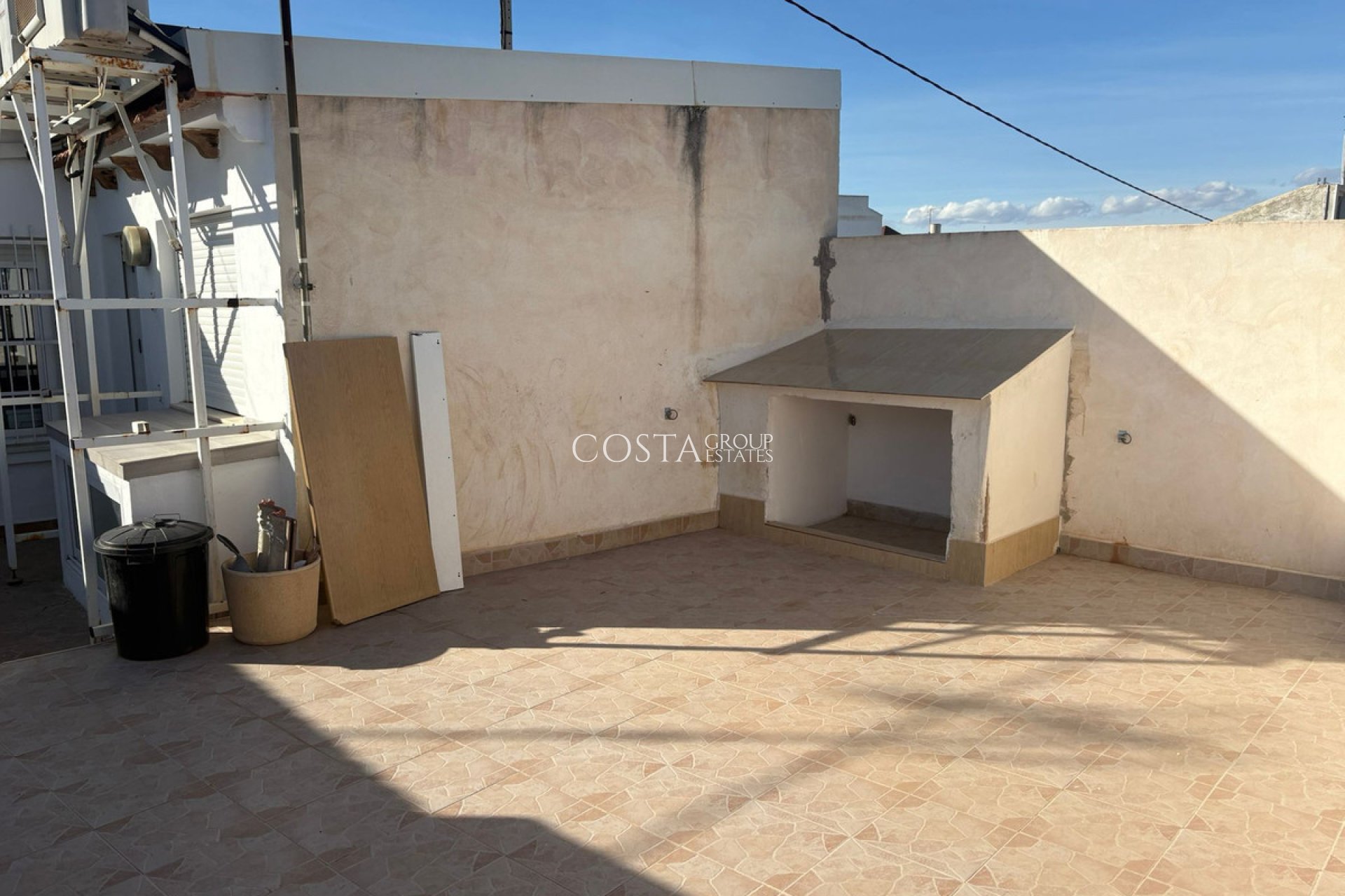 Herverkoop - Huis -
Algorfa