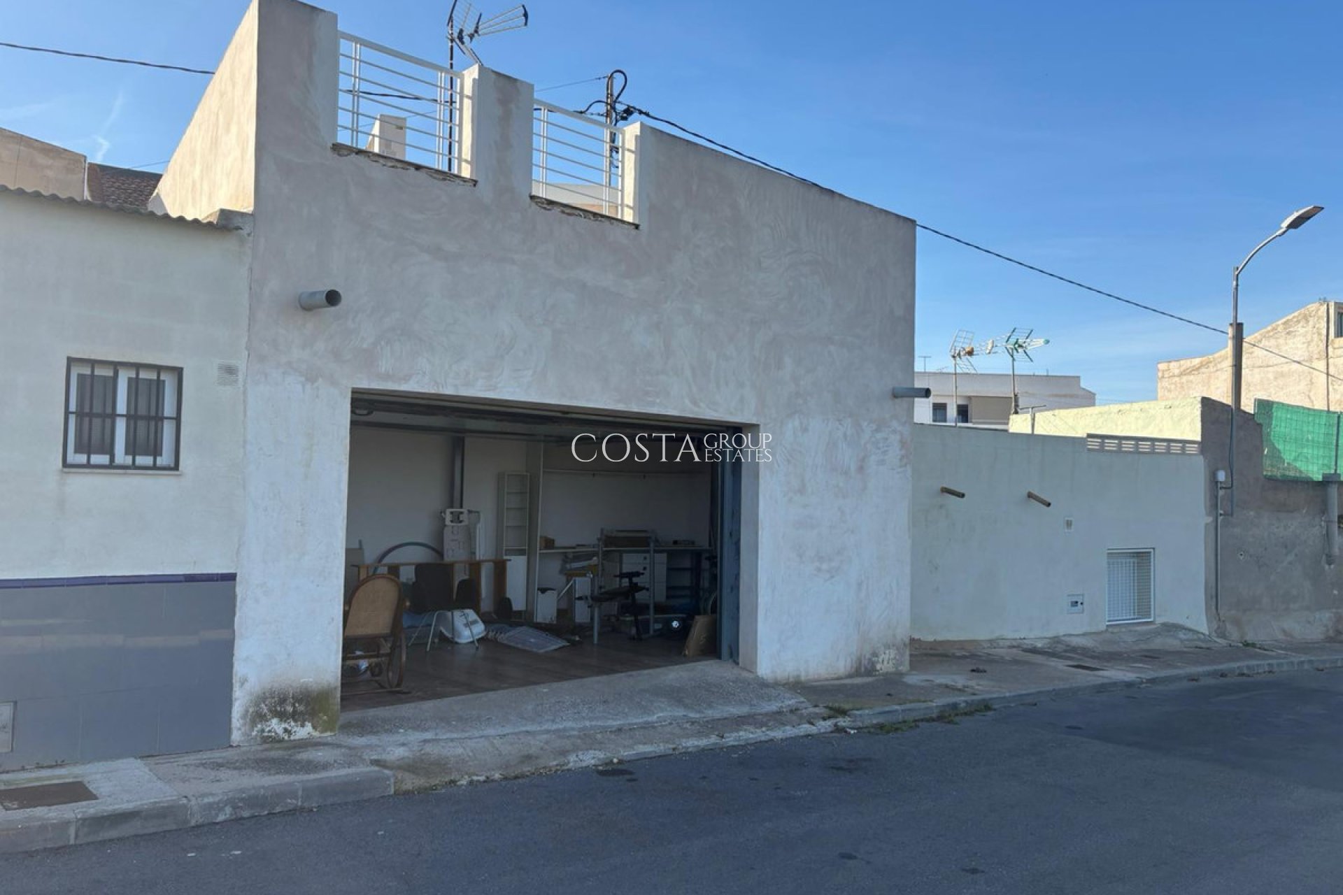 Herverkoop - Huis -
Algorfa