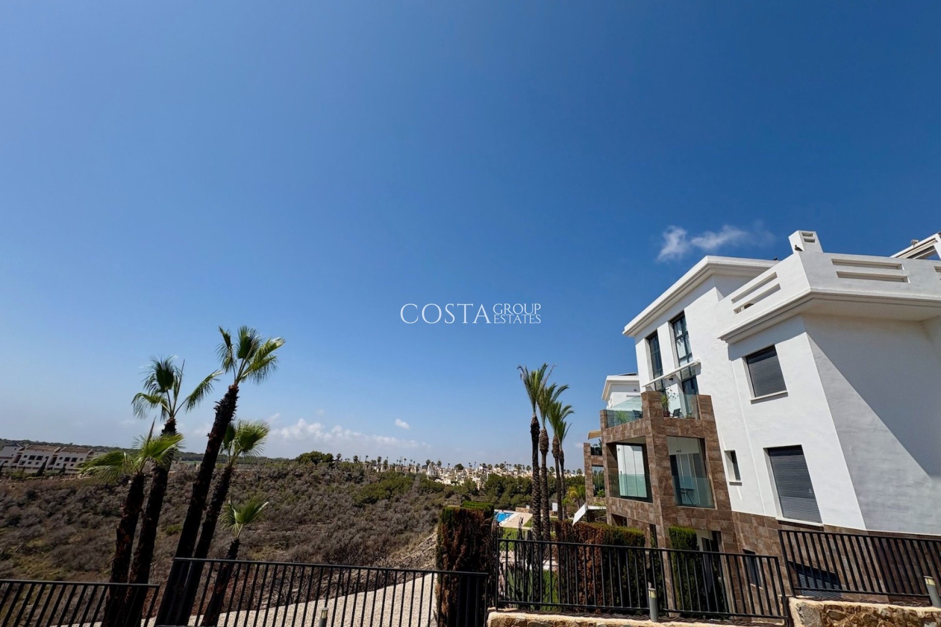 Herverkoop - Huis -
Dehesa de Campoamor - Las Ramblas