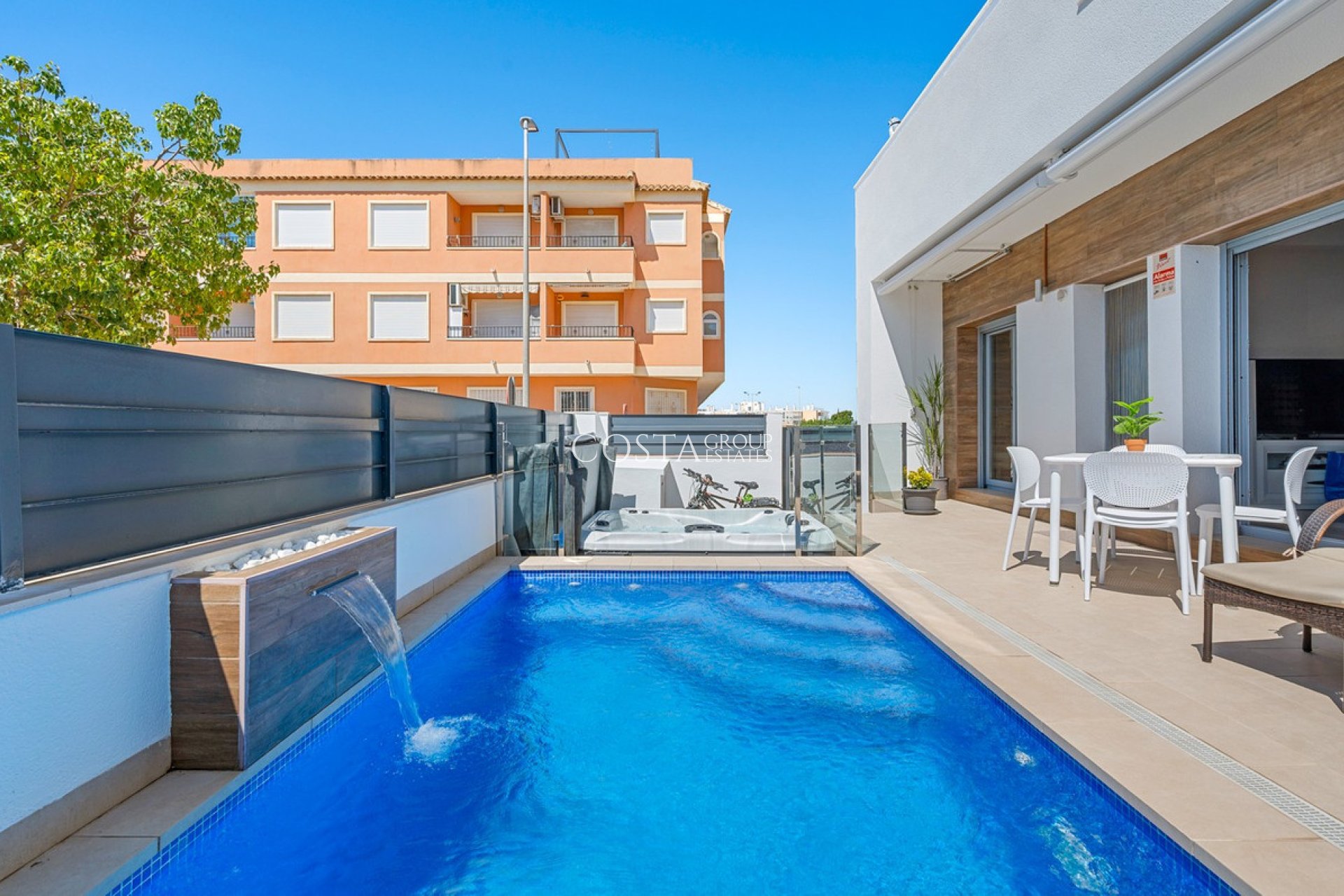 Herverkoop - Huis -
Formentera del Segura