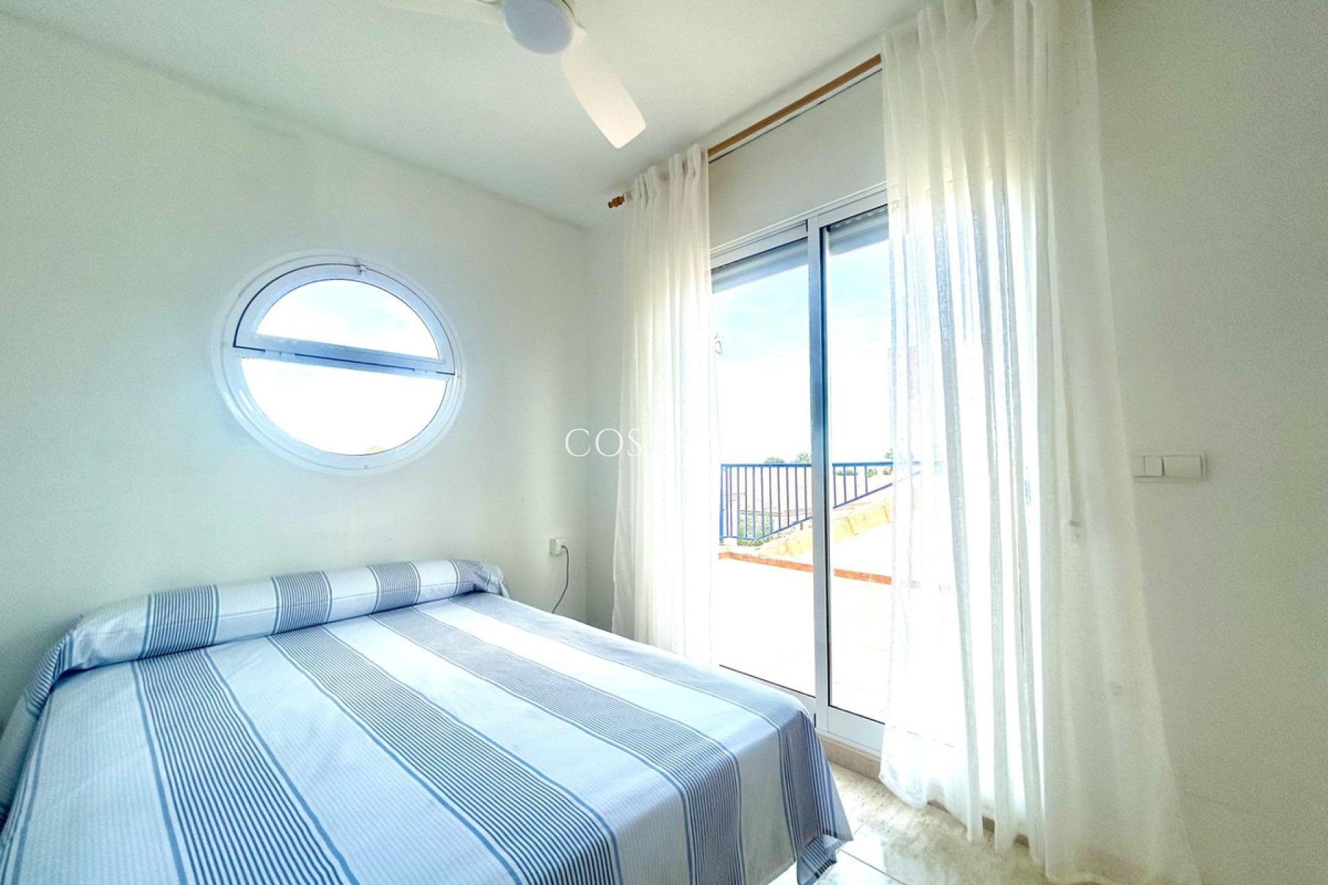 Herverkoop - Huis -
Orihuela Costa - Campoamor