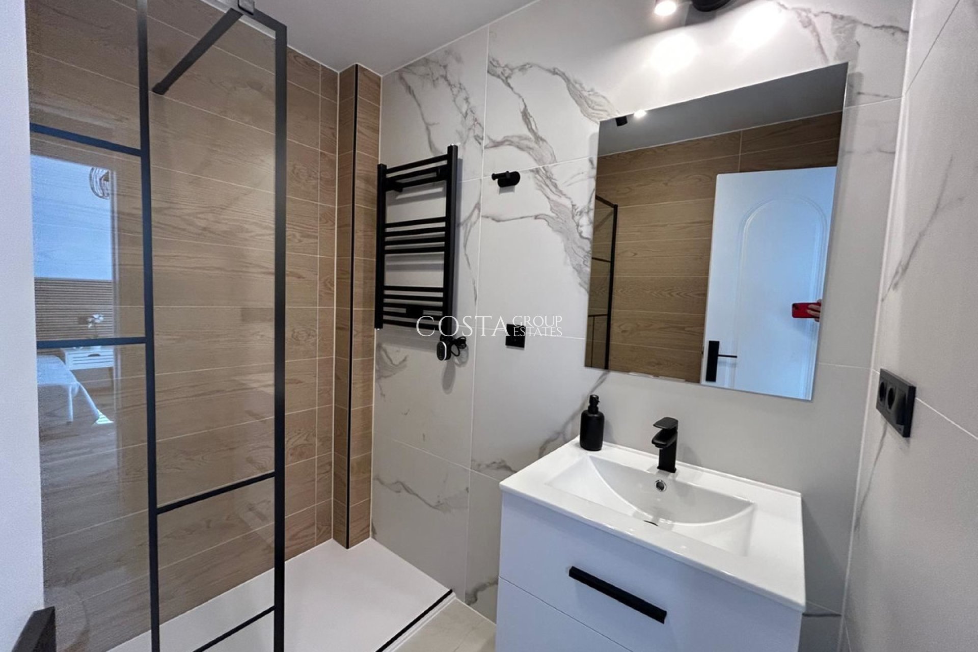 Herverkoop - Huis -
Orihuela Costa - La Florida