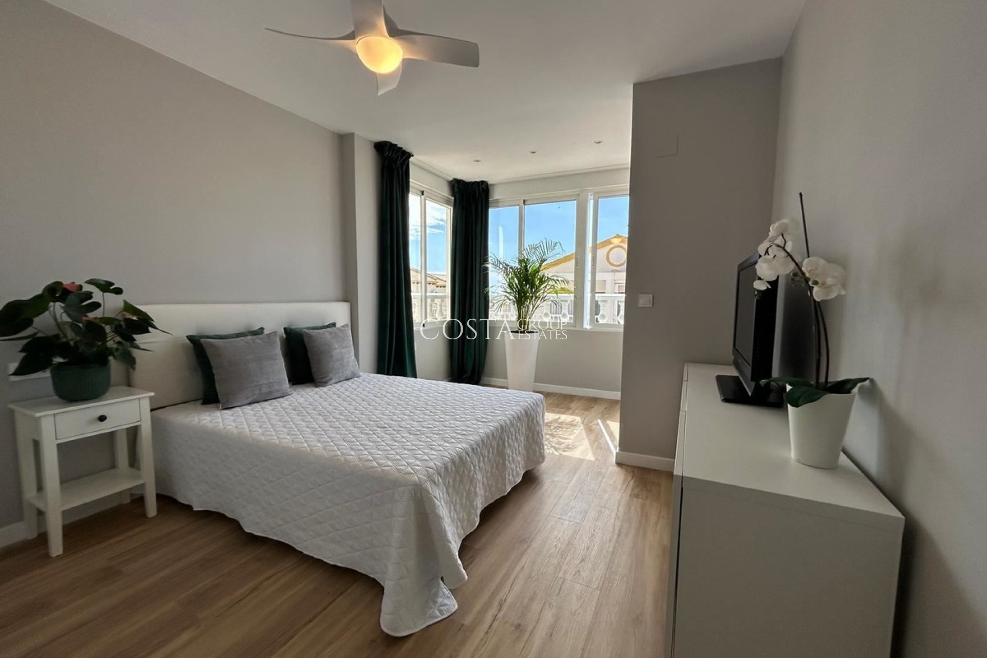 Herverkoop - Huis -
Orihuela Costa - La Florida