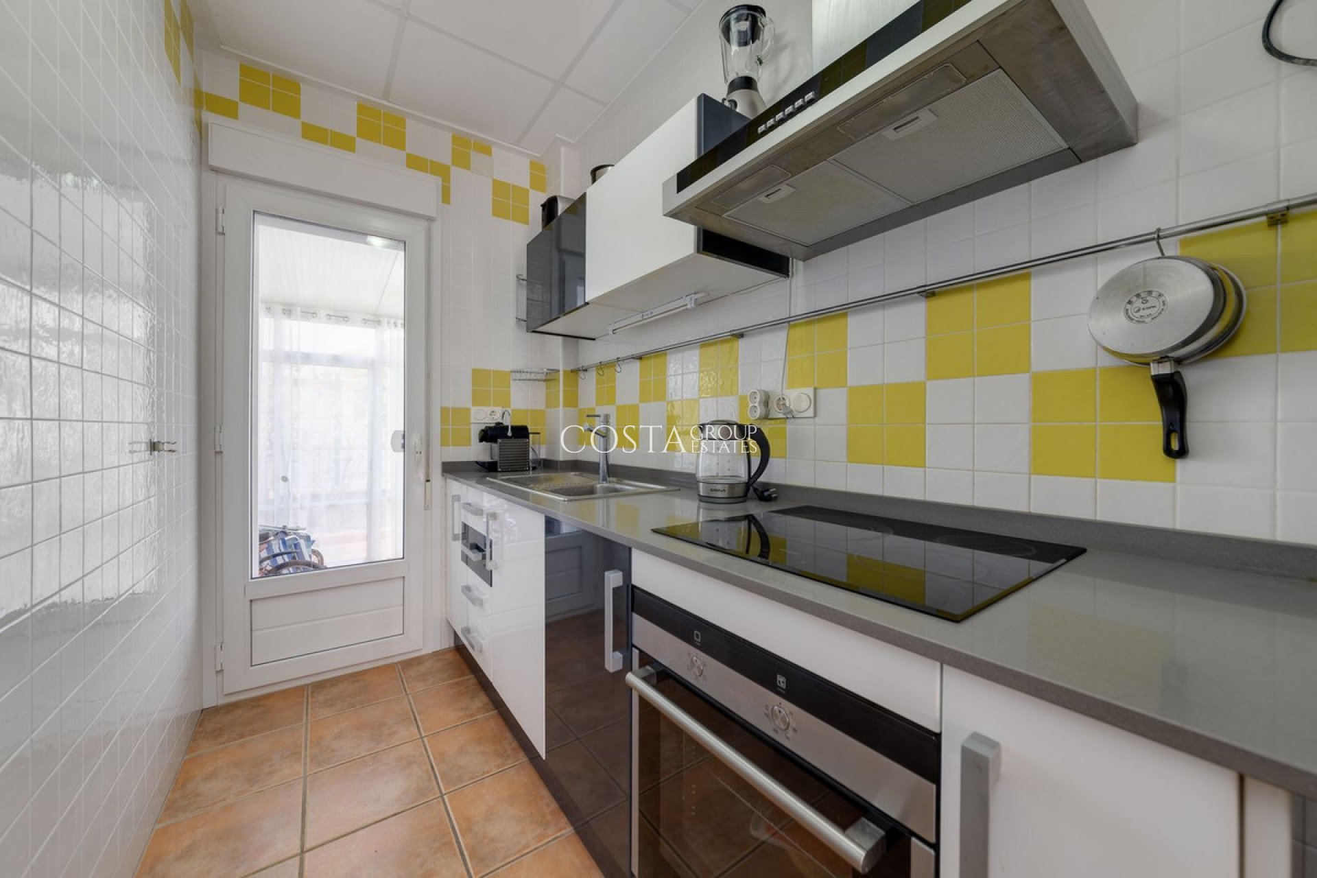 Herverkoop - Huis -
Orihuela Costa - Mil Palmeras