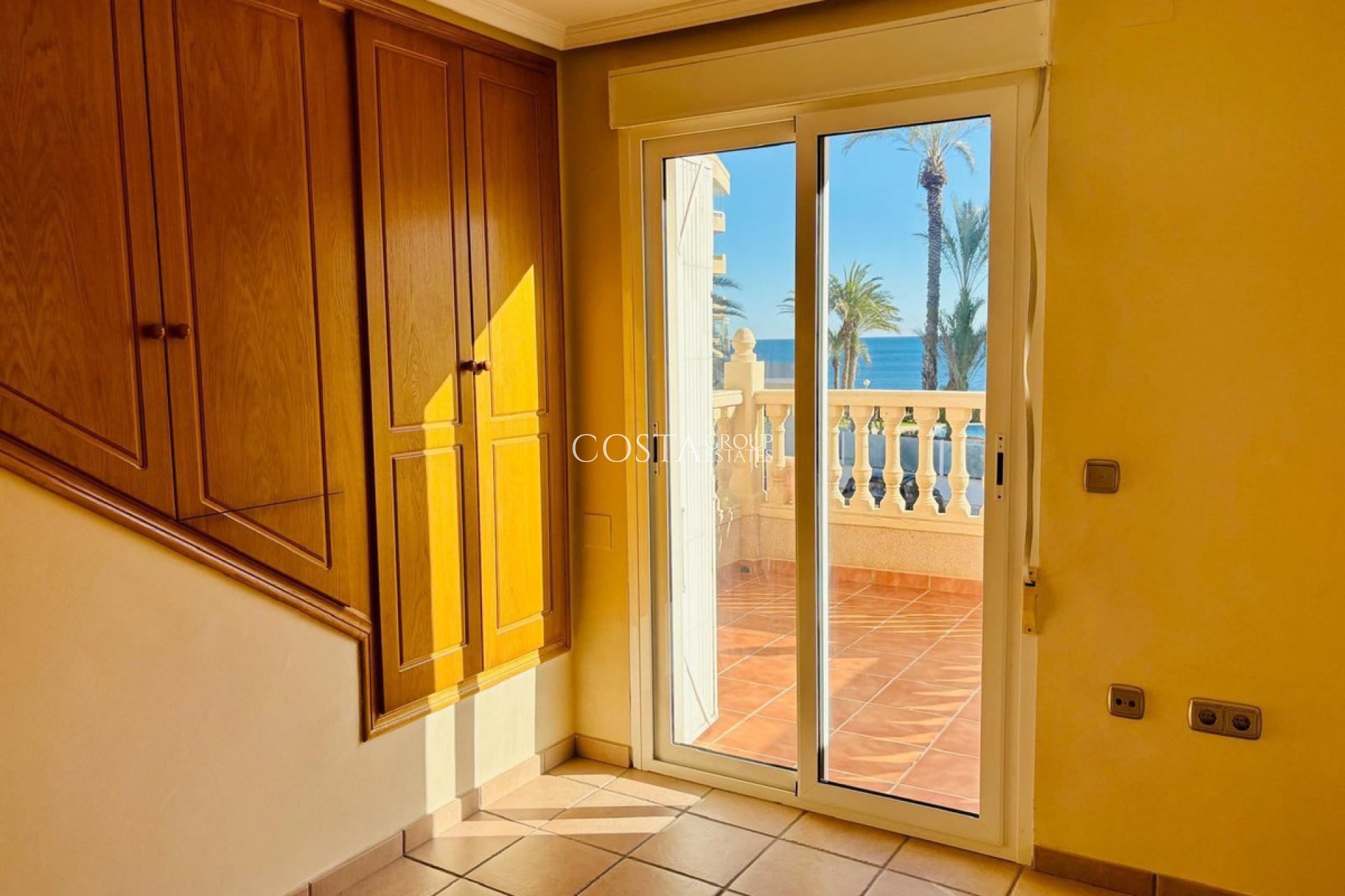 Herverkoop - Huis -
Orihuela Costa - Mil Palmeras