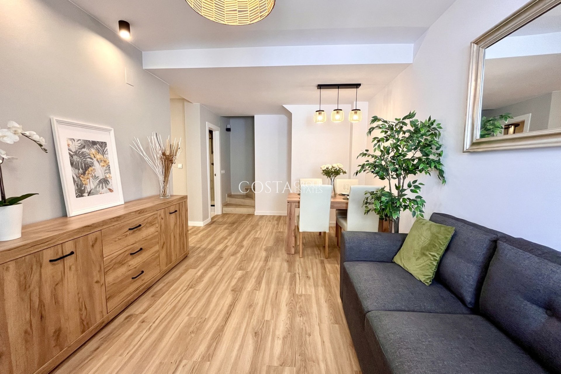 Herverkoop - Huis -
Orihuela Costa - Playa Flamenca