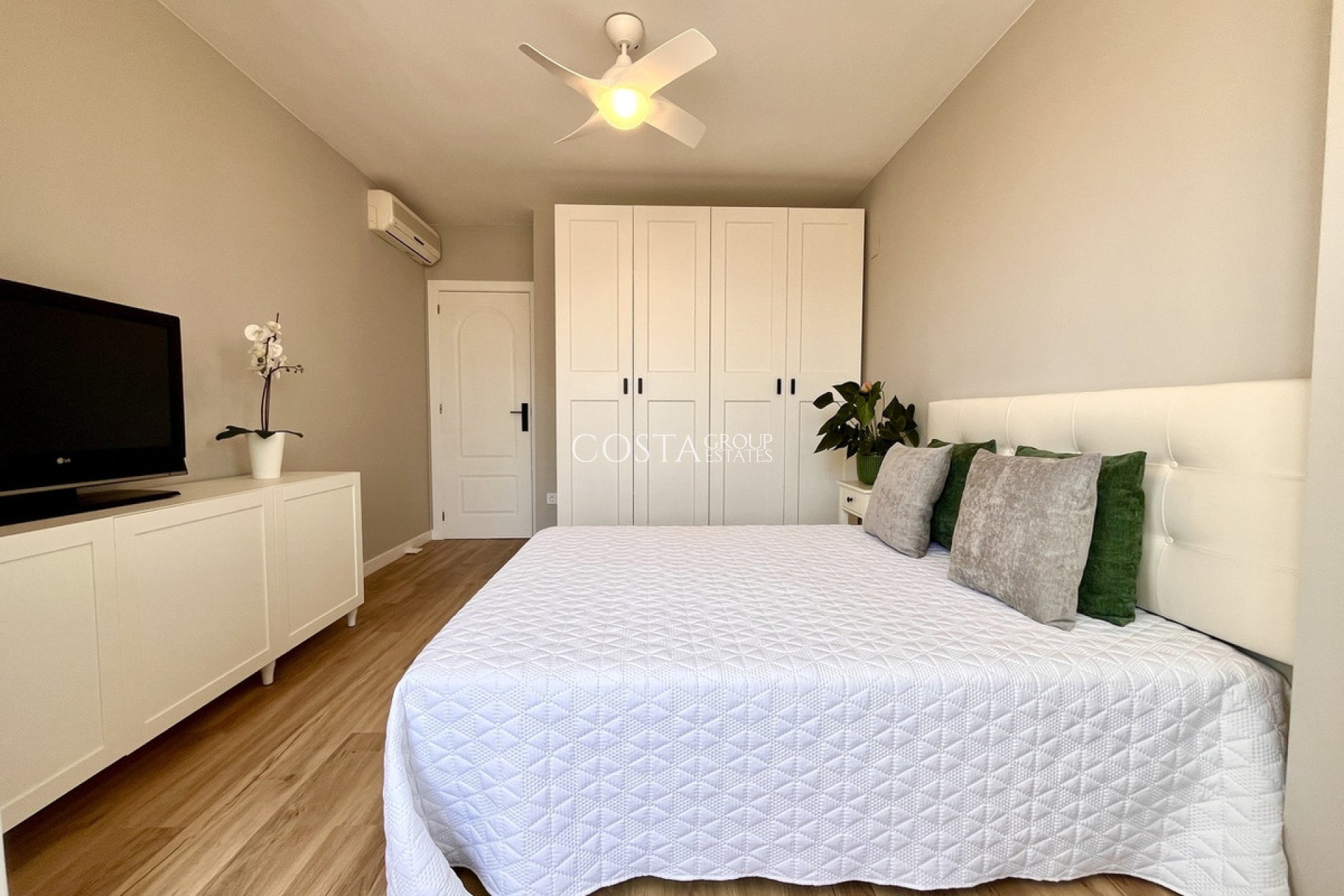 Herverkoop - Huis -
Orihuela Costa - Playa Flamenca