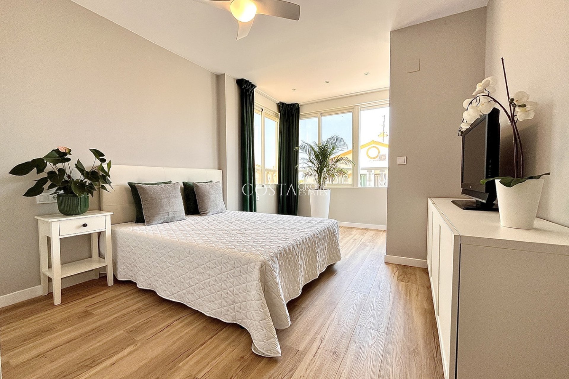 Herverkoop - Huis -
Orihuela Costa - Playa Flamenca