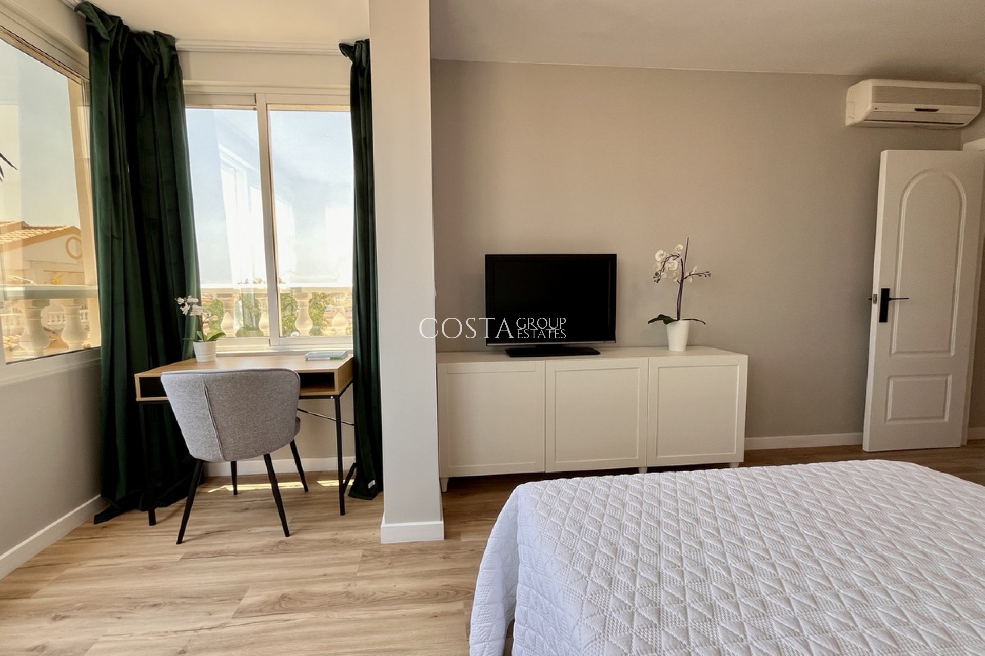 Herverkoop - Huis -
Orihuela Costa - Playa Flamenca