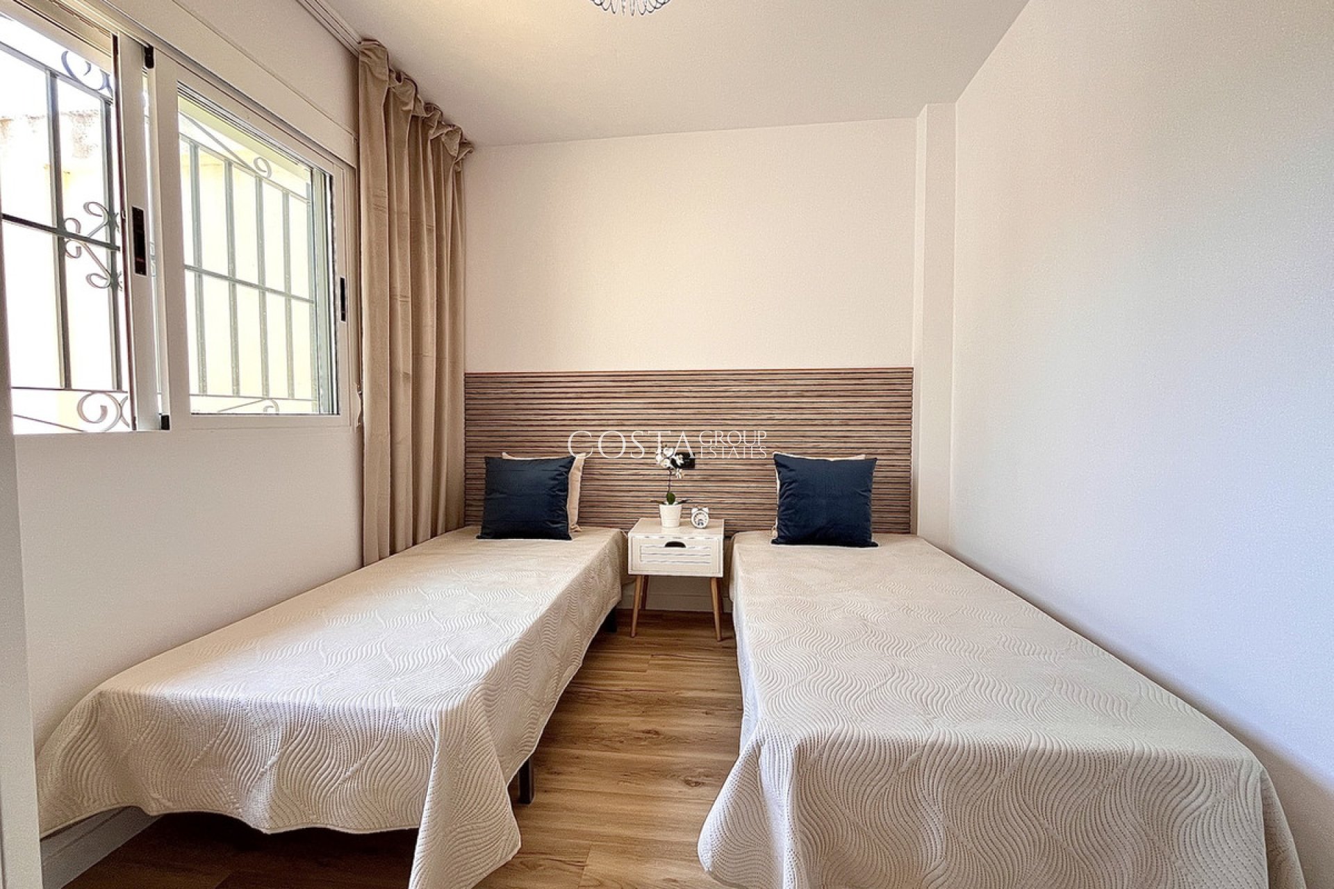 Herverkoop - Huis -
Orihuela Costa - Playa Flamenca