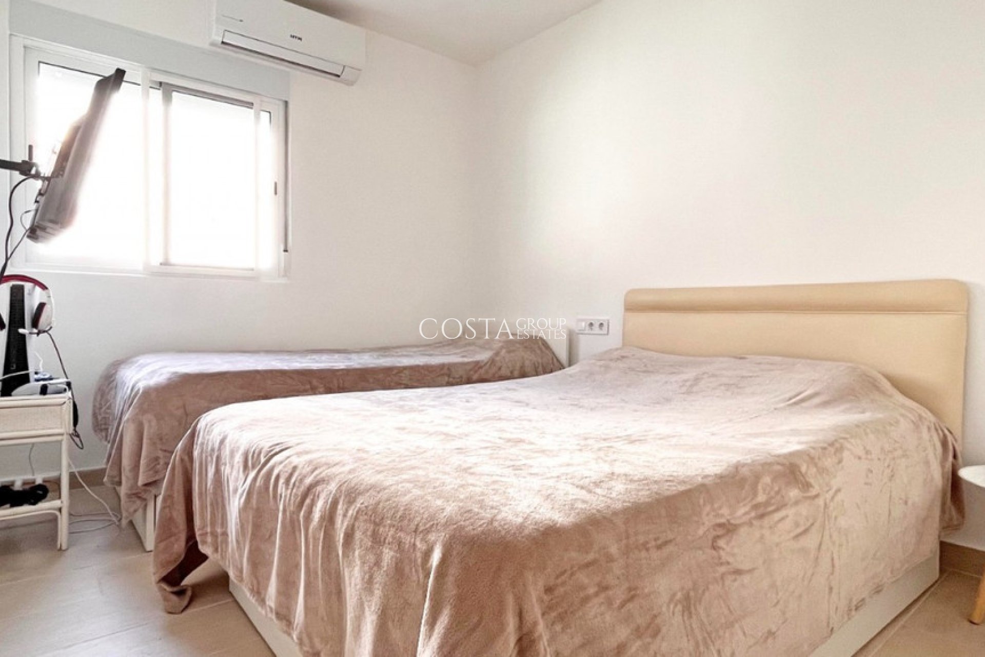 Herverkoop - Huis -
Orihuela Costa - Playa Flamenca