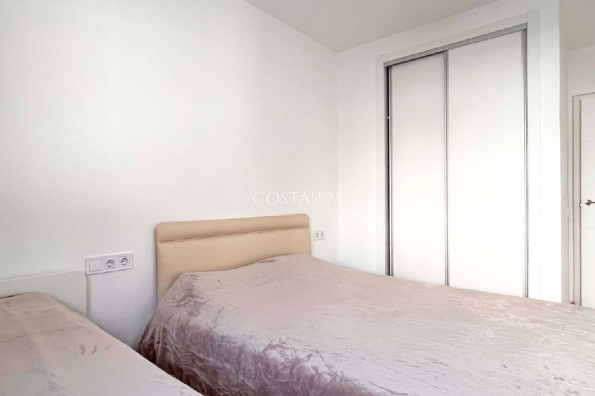 Herverkoop - Huis -
Orihuela Costa - Playa Flamenca