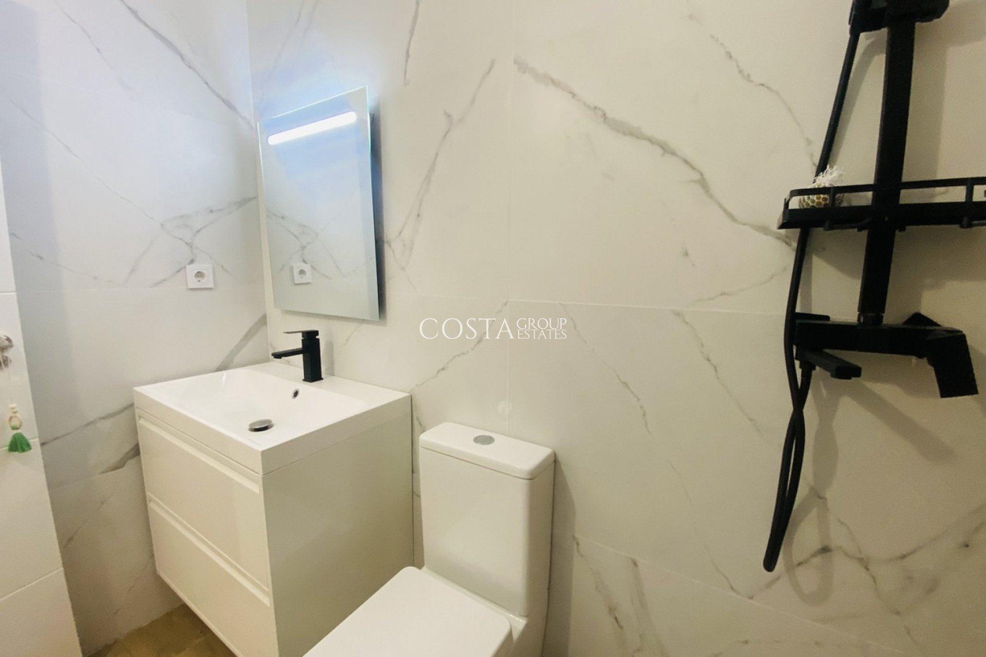 Herverkoop - Huis -
Orihuela Costa - Playa Flamenca